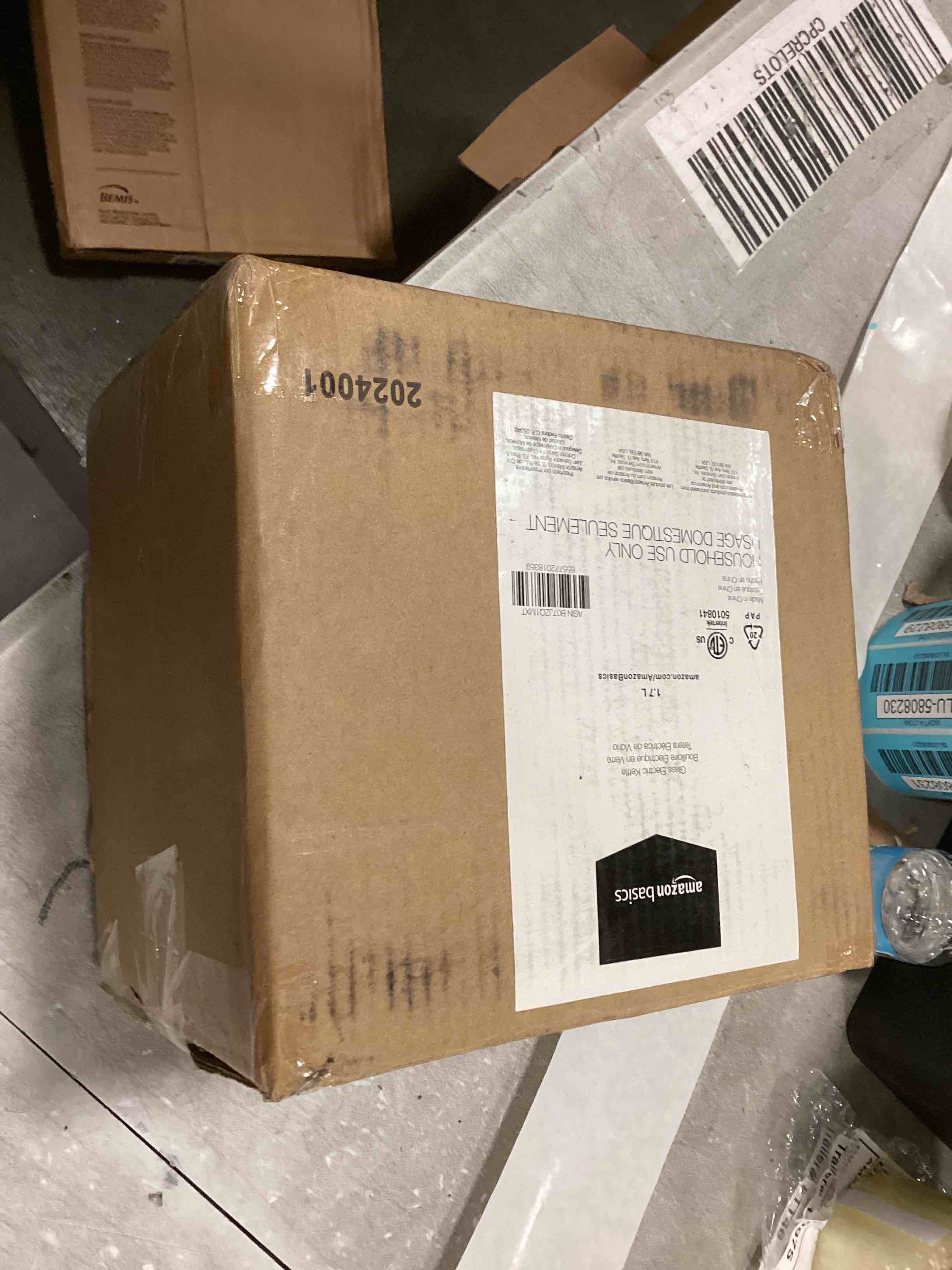 https://s3.amazonaws.com/lotting-images-prod/bidfta/BLU5909621_1712842951454.jpeg