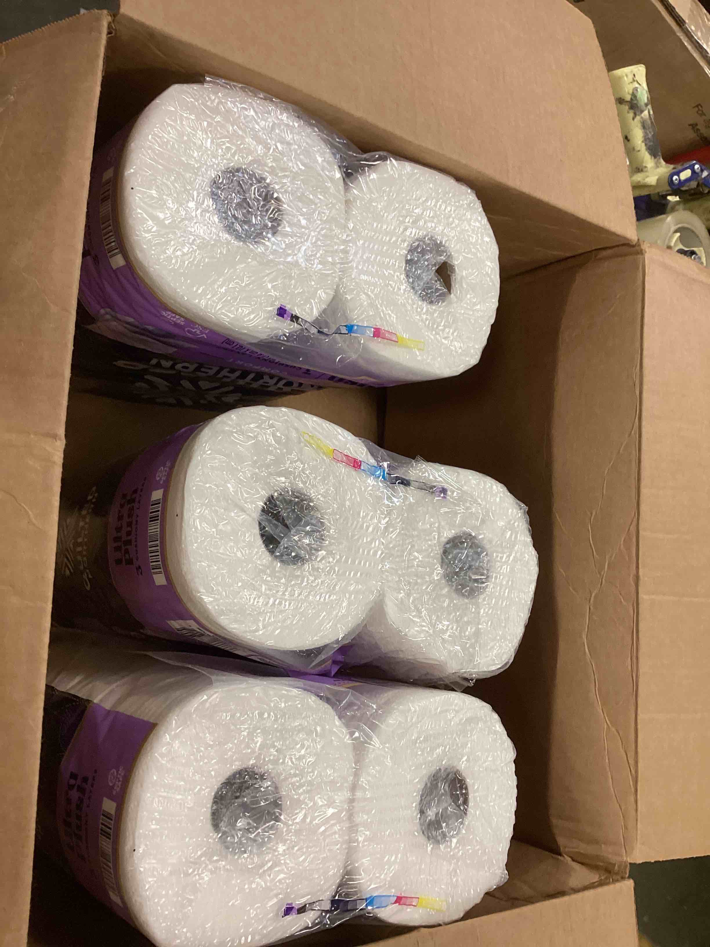 https://s3.amazonaws.com/lotting-images-prod/bidfta/BLU5909664_1712847445635.jpeg