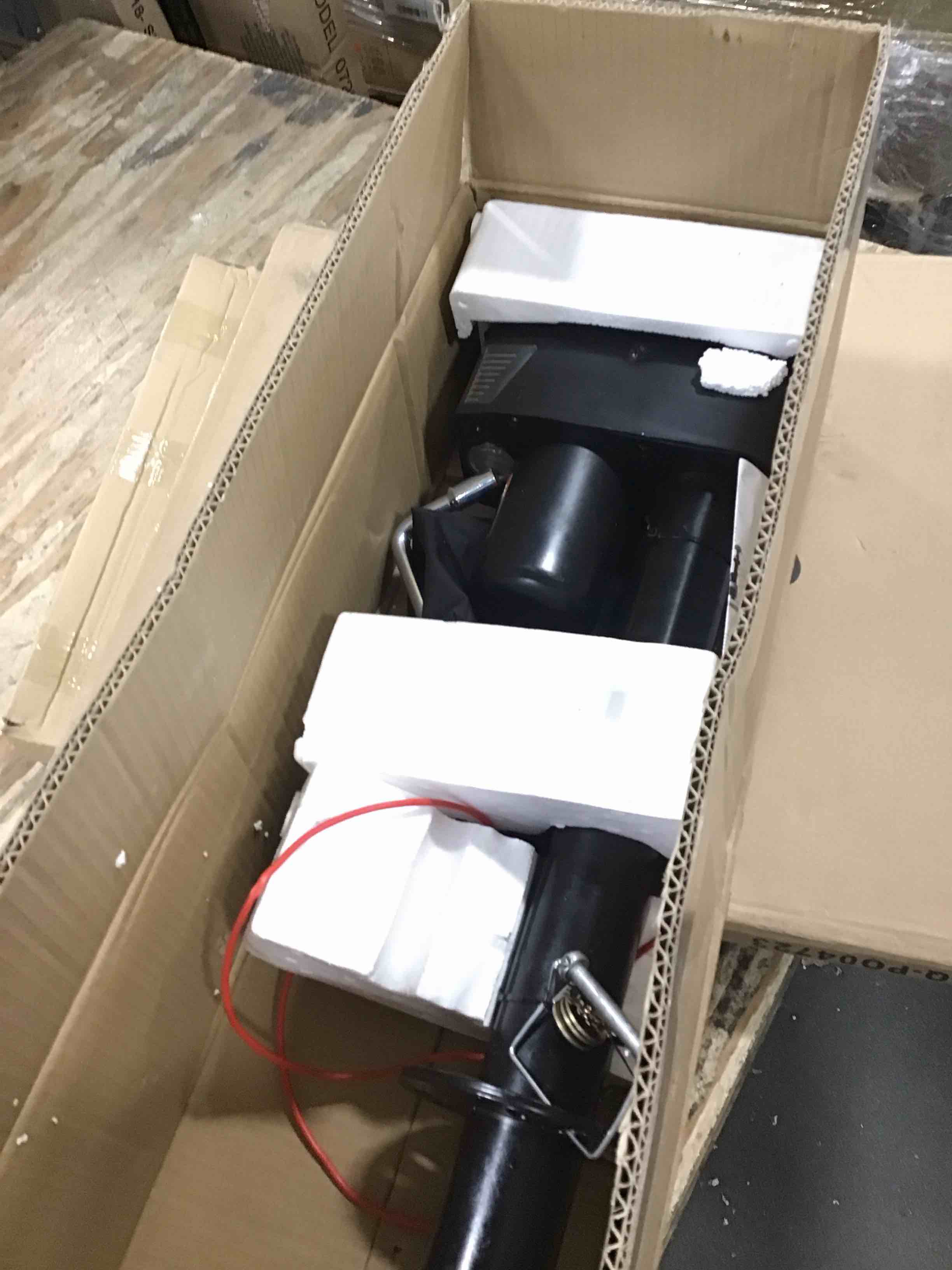 https://s3.amazonaws.com/lotting-images-prod/bidfta/BLU5910546_1710793029875.jpeg