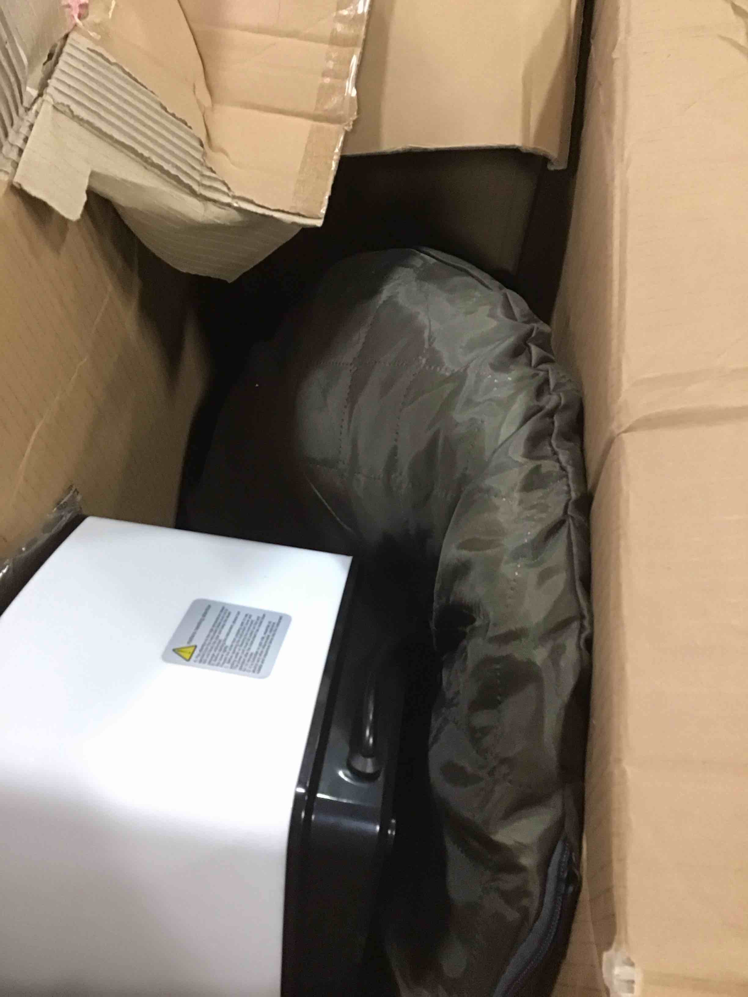 https://s3.amazonaws.com/lotting-images-prod/bidfta/BLU5910659_1710863380015.jpeg
