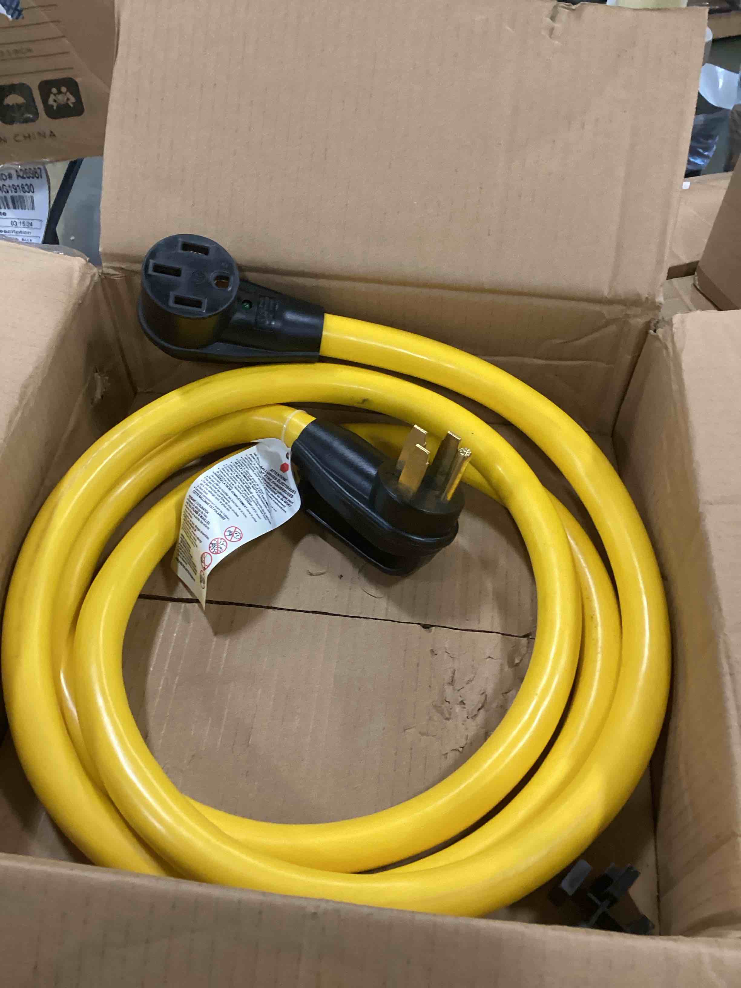 https://s3.amazonaws.com/lotting-images-prod/bidfta/BLU5910784_1710940902892.jpeg