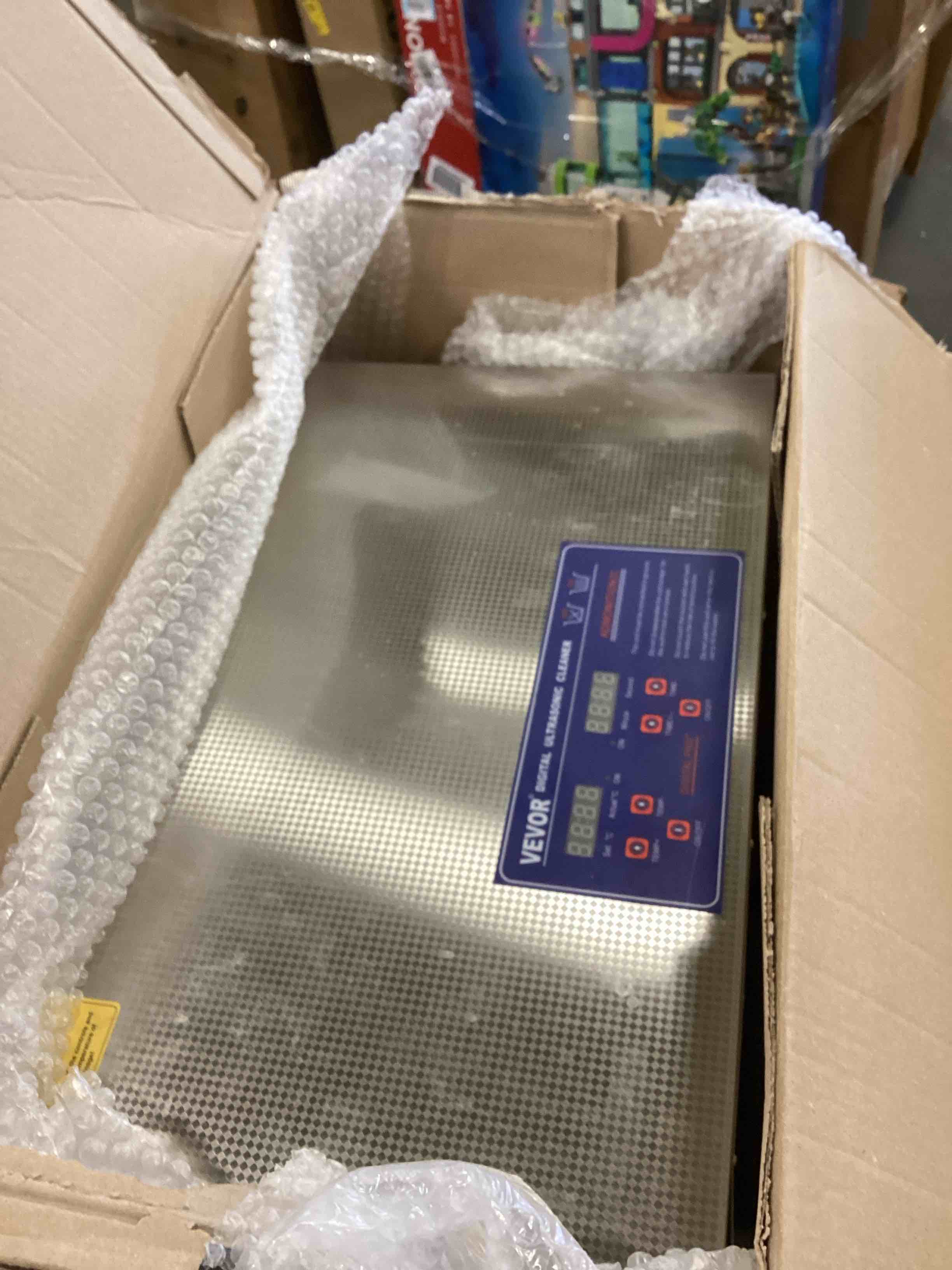 https://s3.amazonaws.com/lotting-images-prod/bidfta/BLU5910860_1710951540567.jpeg