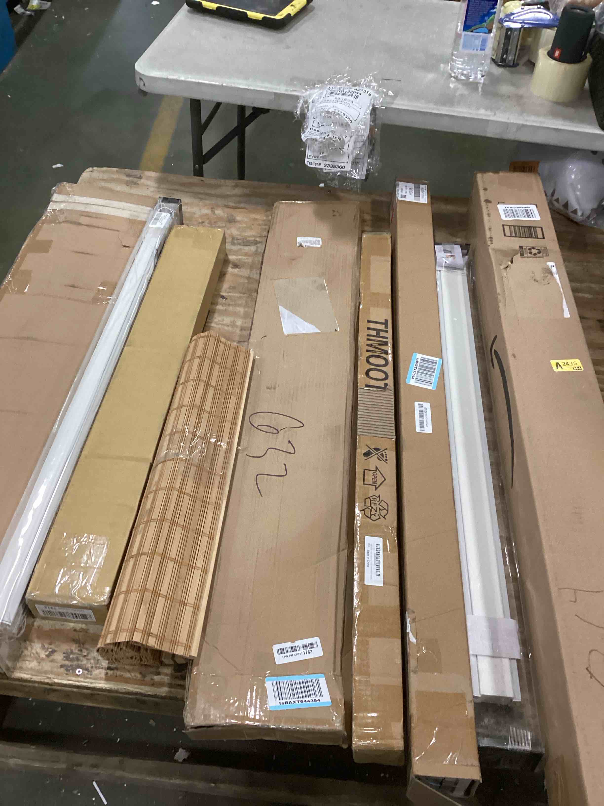 https://s3.amazonaws.com/lotting-images-prod/bidfta/BLU5911355_1711137506142.jpeg