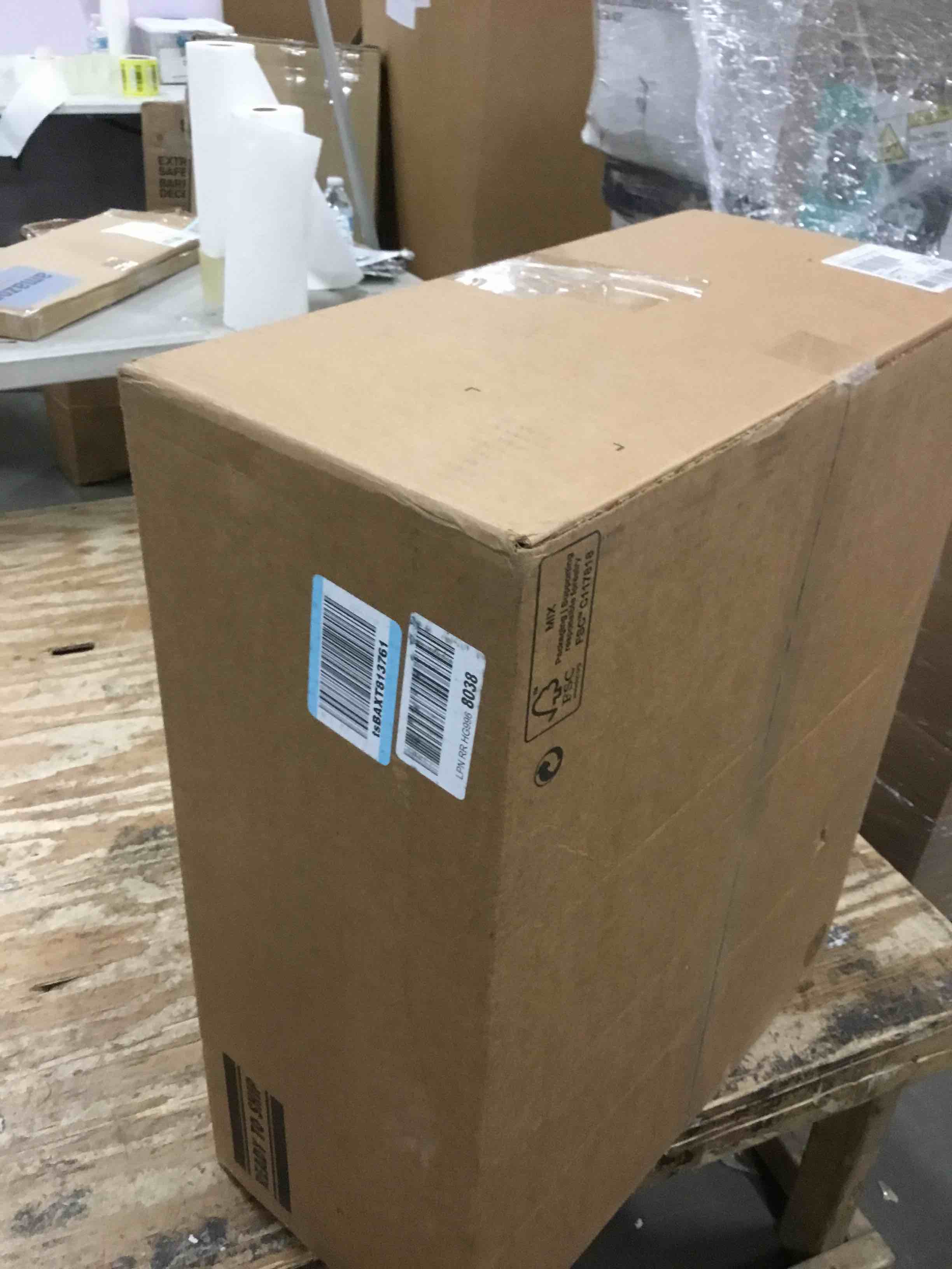 https://s3.amazonaws.com/lotting-images-prod/bidfta/BLU5911456_1711369635565.jpeg