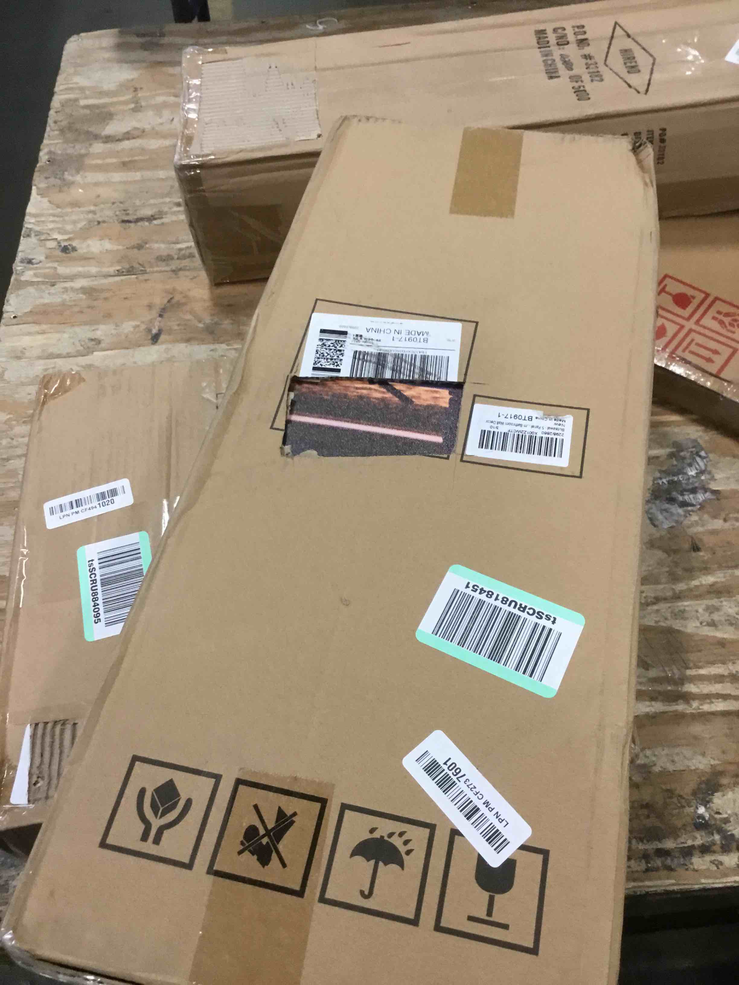 https://s3.amazonaws.com/lotting-images-prod/bidfta/BLU5911537_1711382041529.jpeg