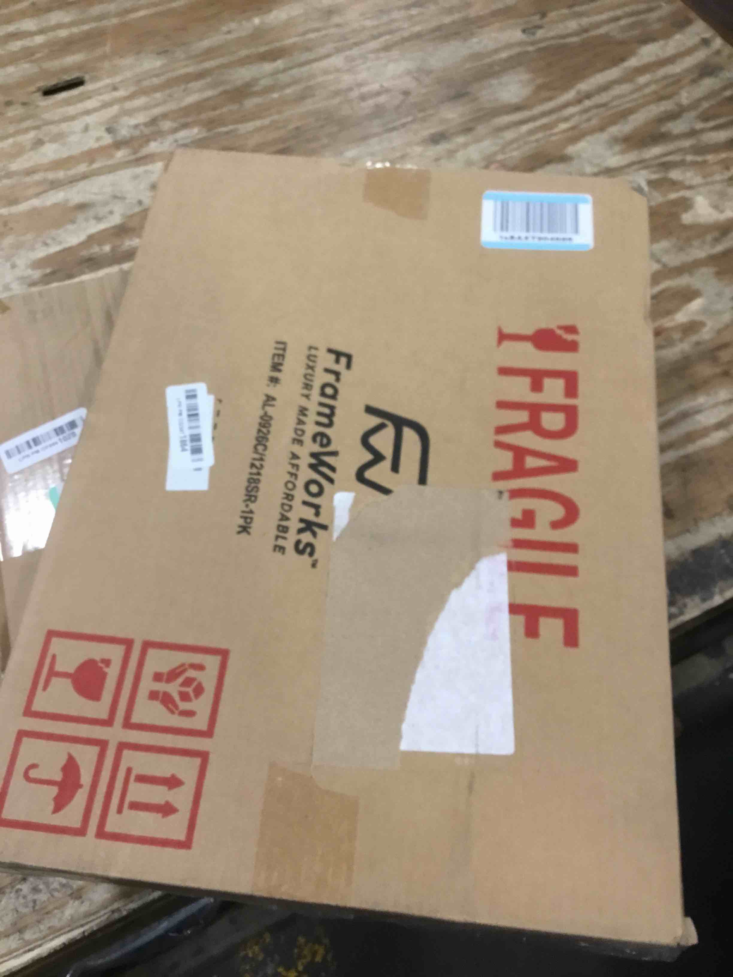 https://s3.amazonaws.com/lotting-images-prod/bidfta/BLU5911539_1711382262063.jpeg