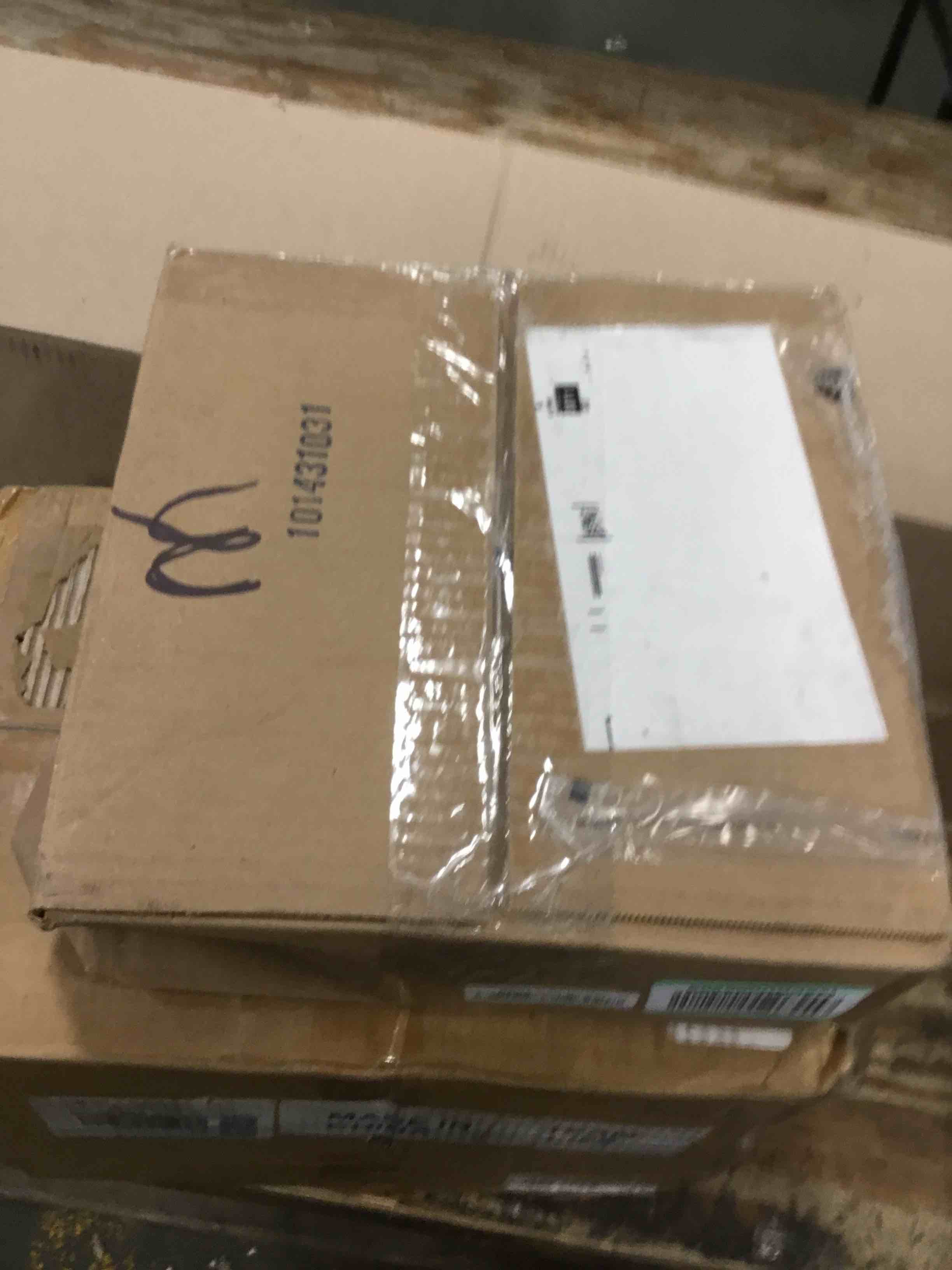 https://s3.amazonaws.com/lotting-images-prod/bidfta/BLU5911563_1711389164844.jpeg