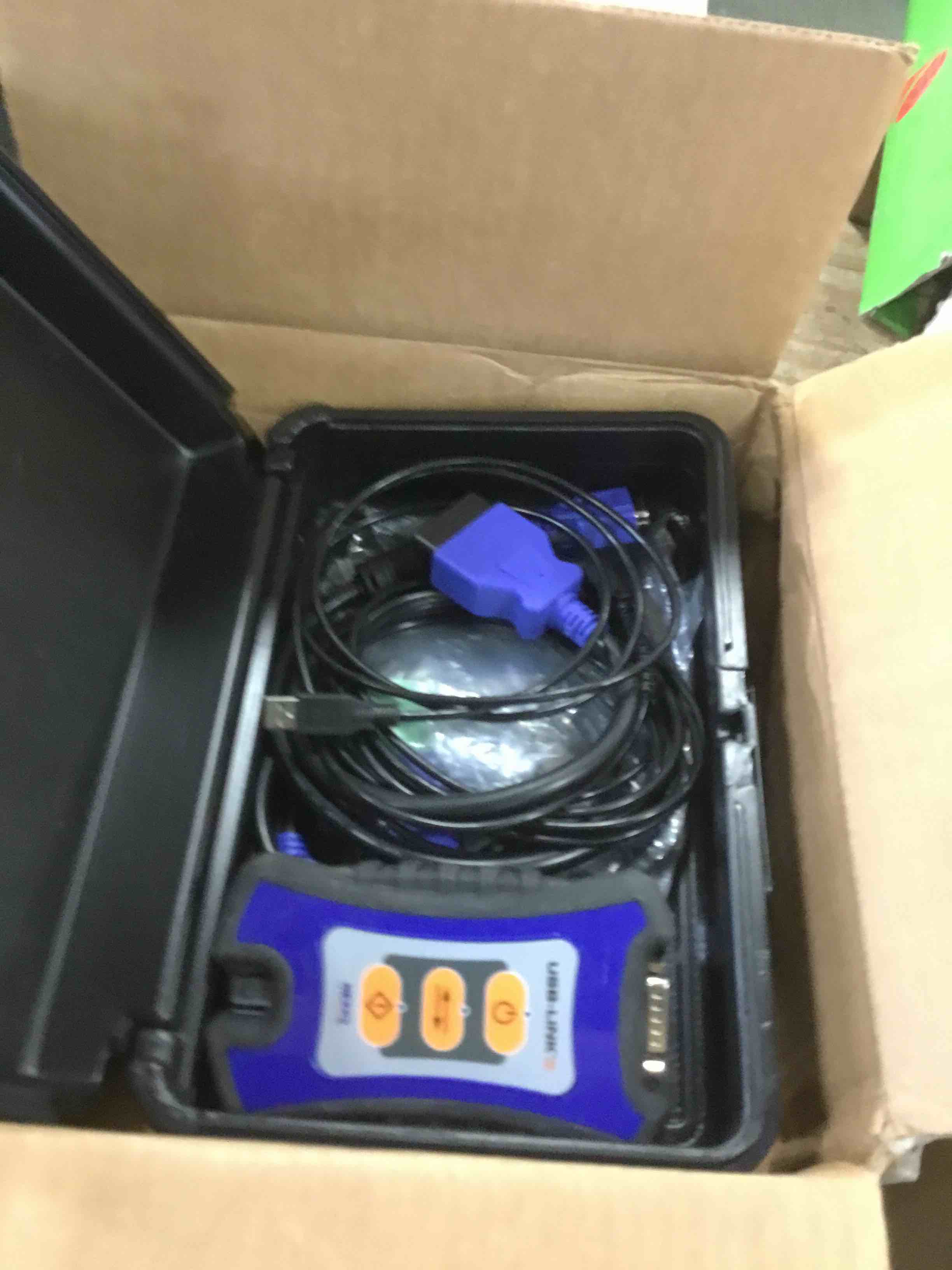 https://s3.amazonaws.com/lotting-images-prod/bidfta/BLU5911563_1711389338559.jpeg