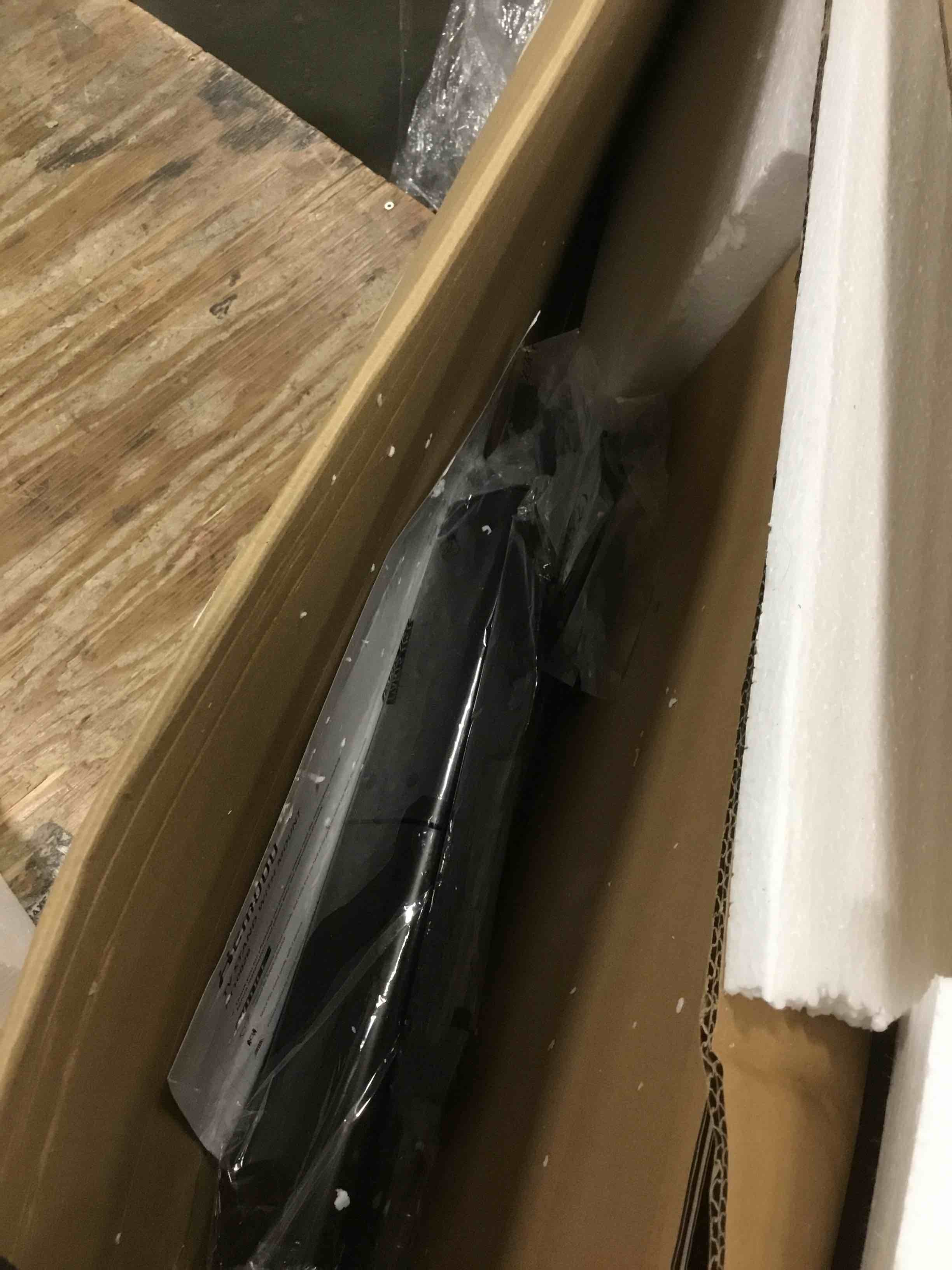 https://s3.amazonaws.com/lotting-images-prod/bidfta/BLU5911680_1711459926314.jpeg