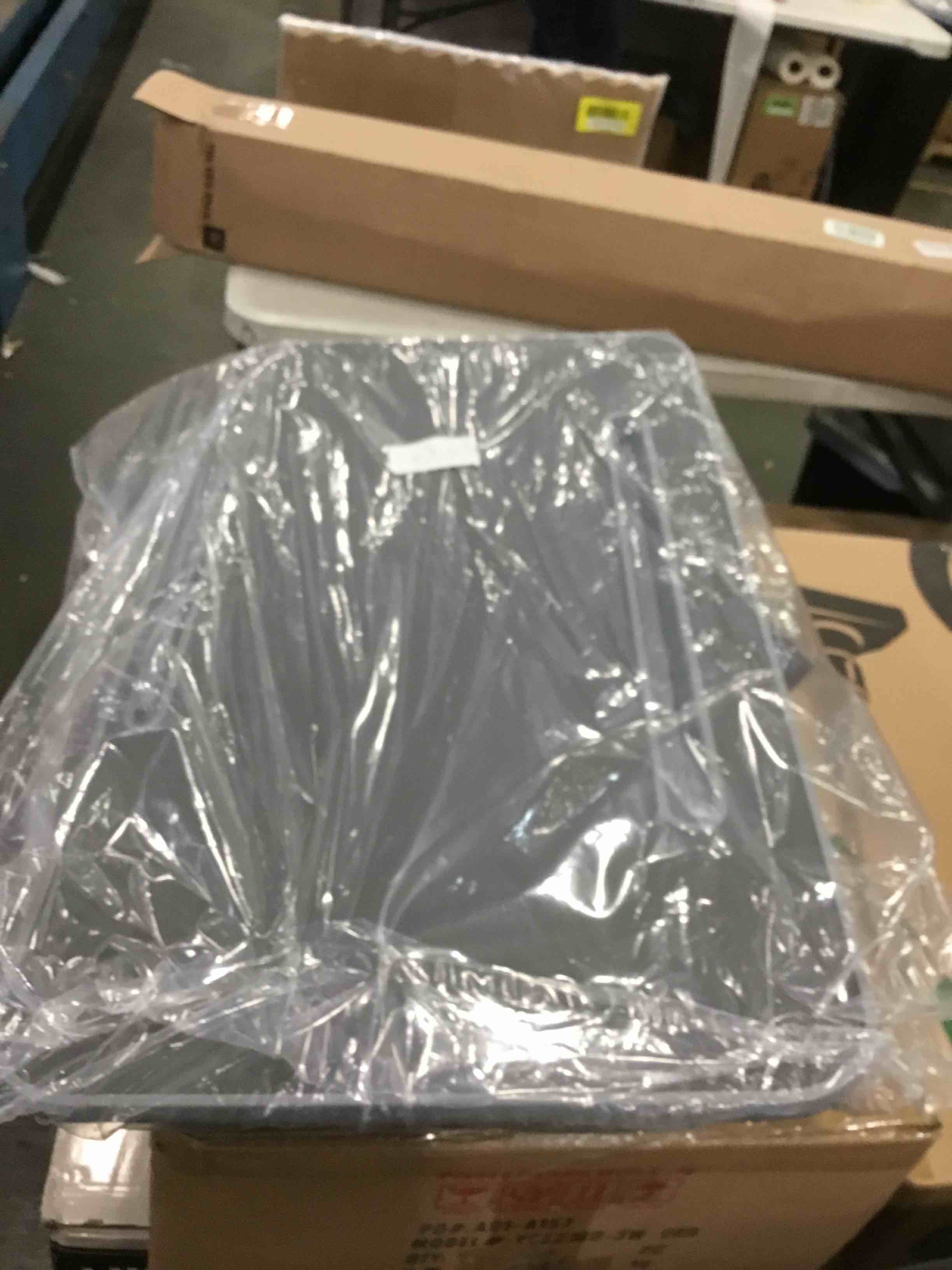 https://s3.amazonaws.com/lotting-images-prod/bidfta/BLU5911719_1711466794141.jpeg