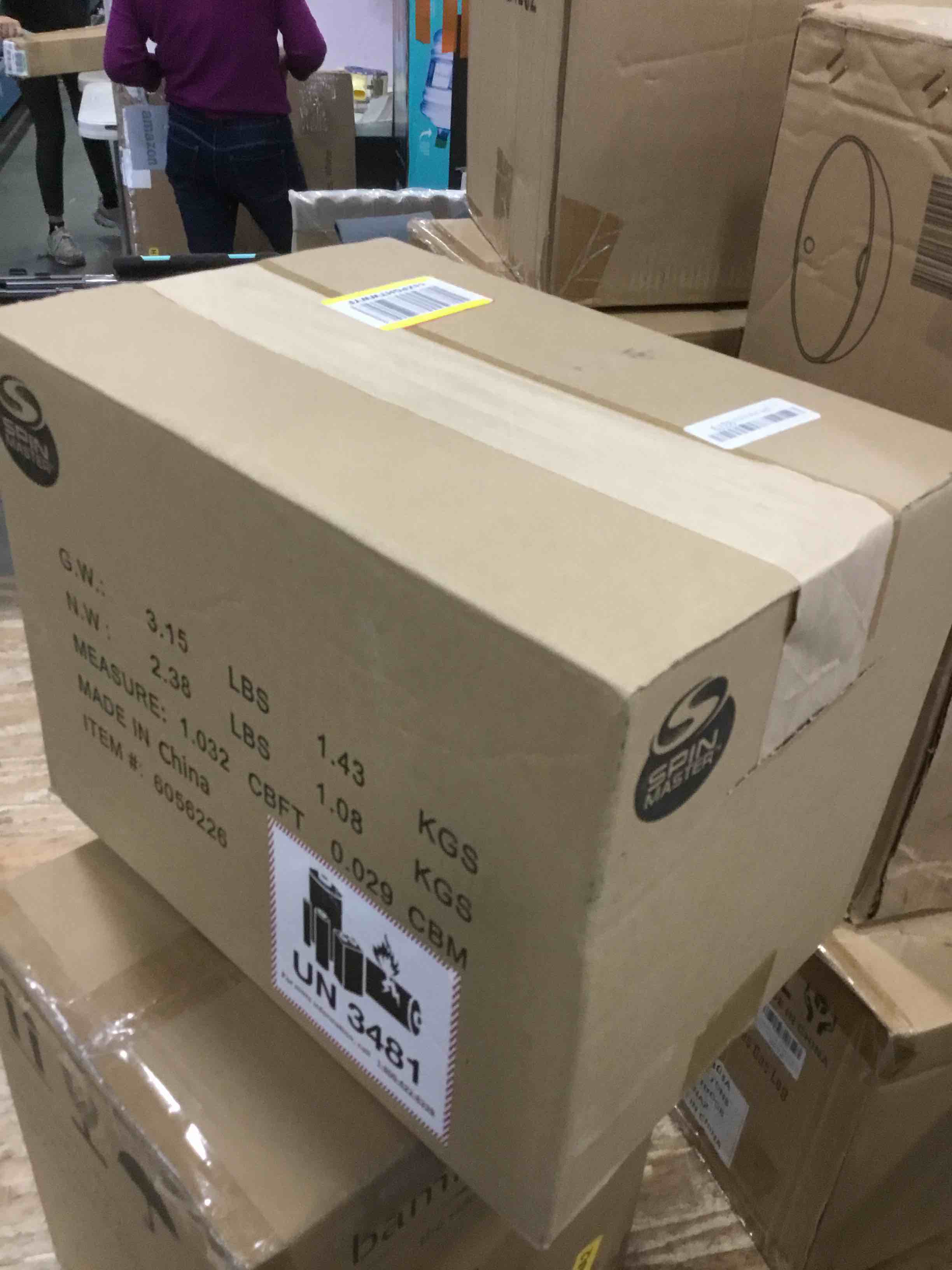 https://s3.amazonaws.com/lotting-images-prod/bidfta/BLU5911830_1711481783593.jpeg