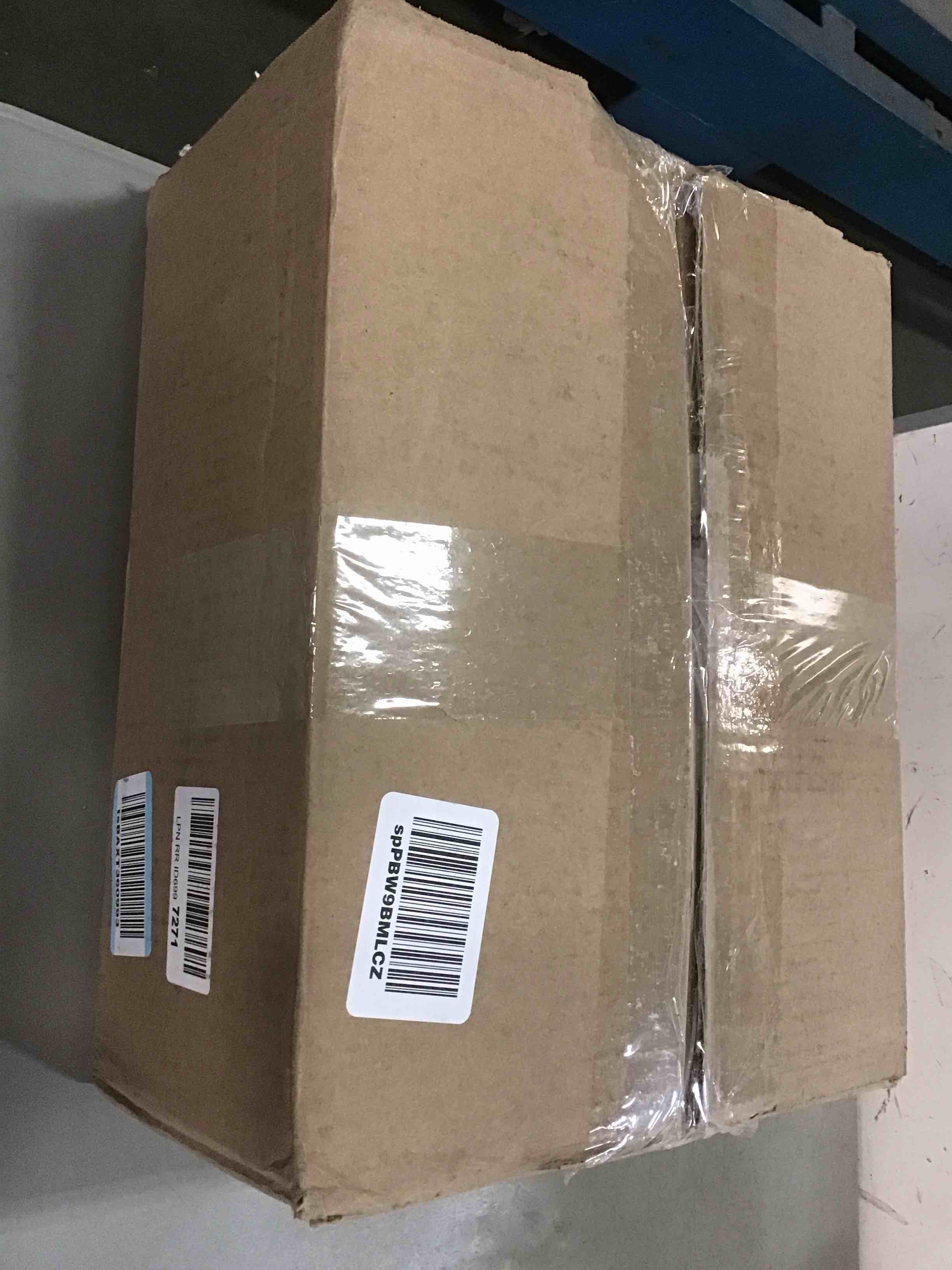 https://s3.amazonaws.com/lotting-images-prod/bidfta/BLU5912058_1709557905247.jpeg