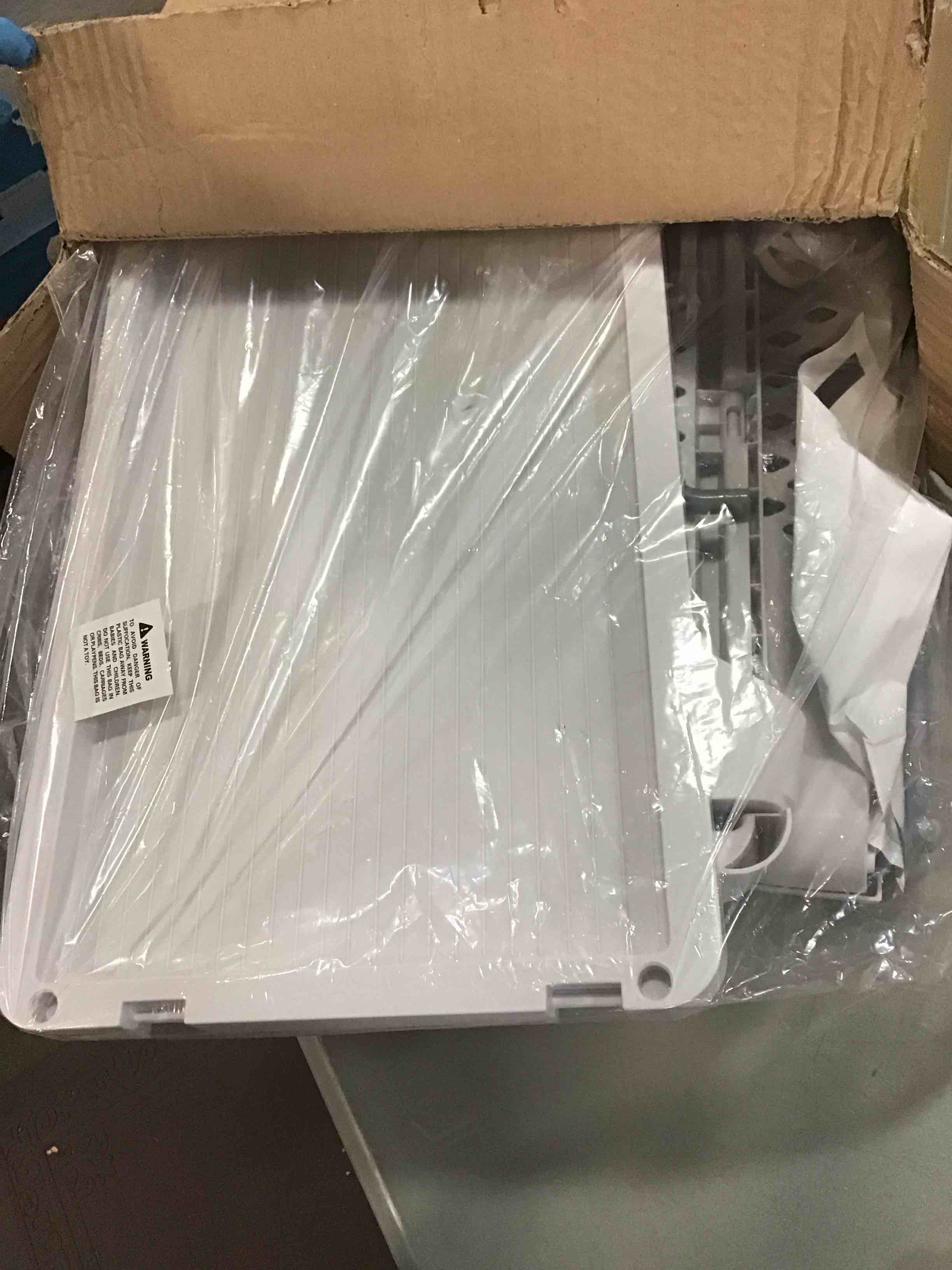https://s3.amazonaws.com/lotting-images-prod/bidfta/BLU5912133_1709566278988.jpeg