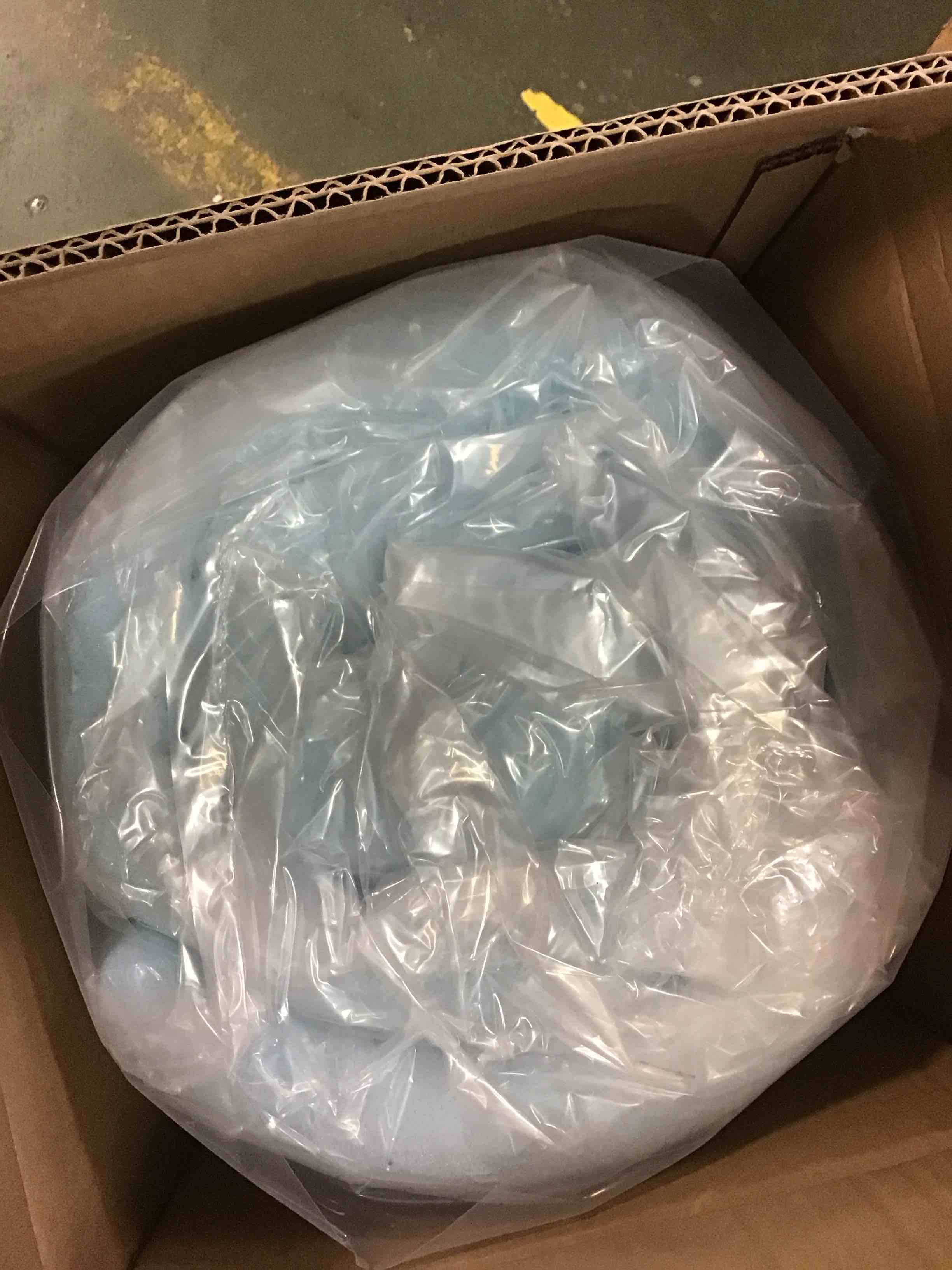 https://s3.amazonaws.com/lotting-images-prod/bidfta/BLU5912247_1709580500176.jpeg