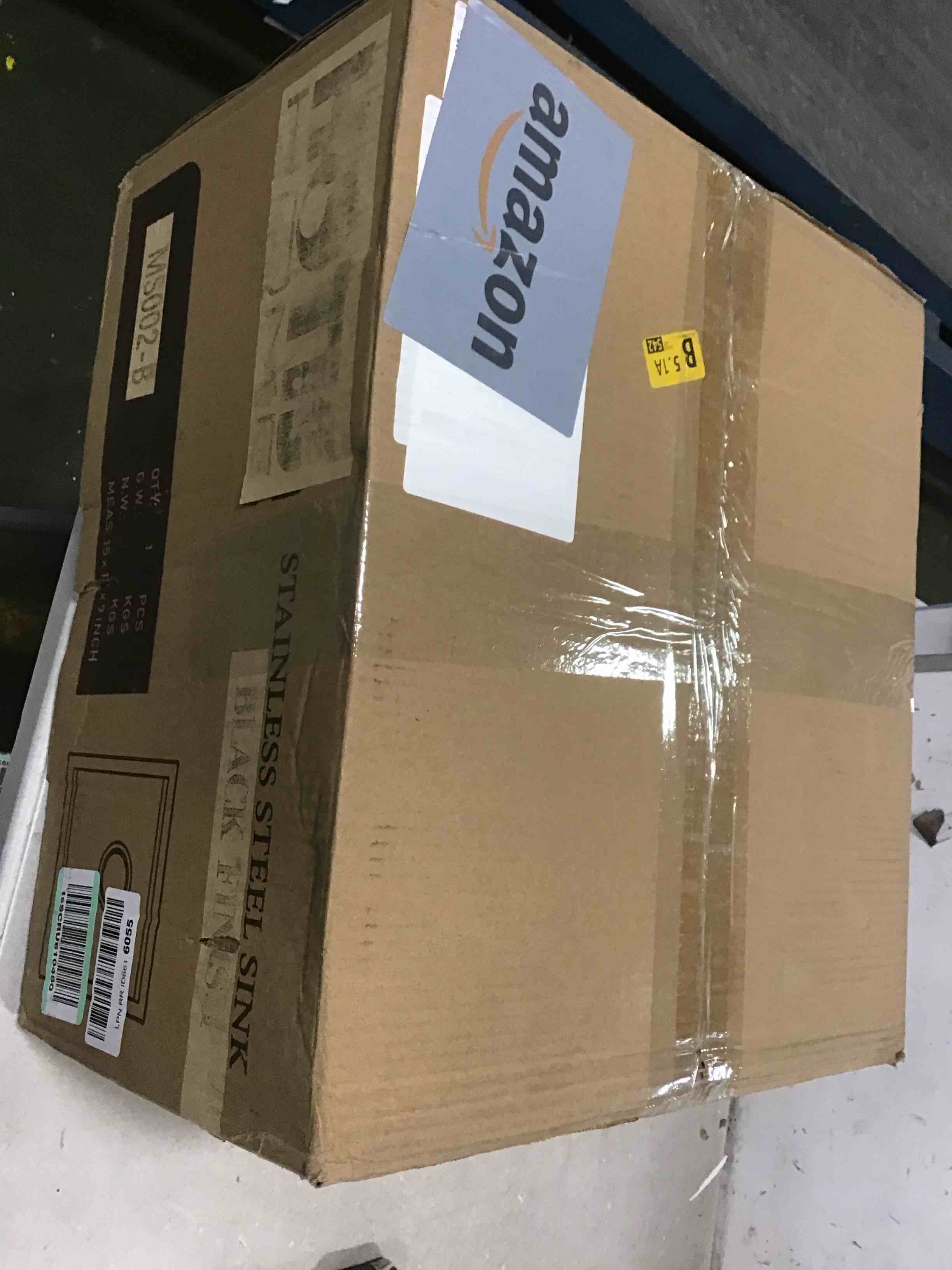 https://s3.amazonaws.com/lotting-images-prod/bidfta/BLU5912625_1709734464328.jpeg