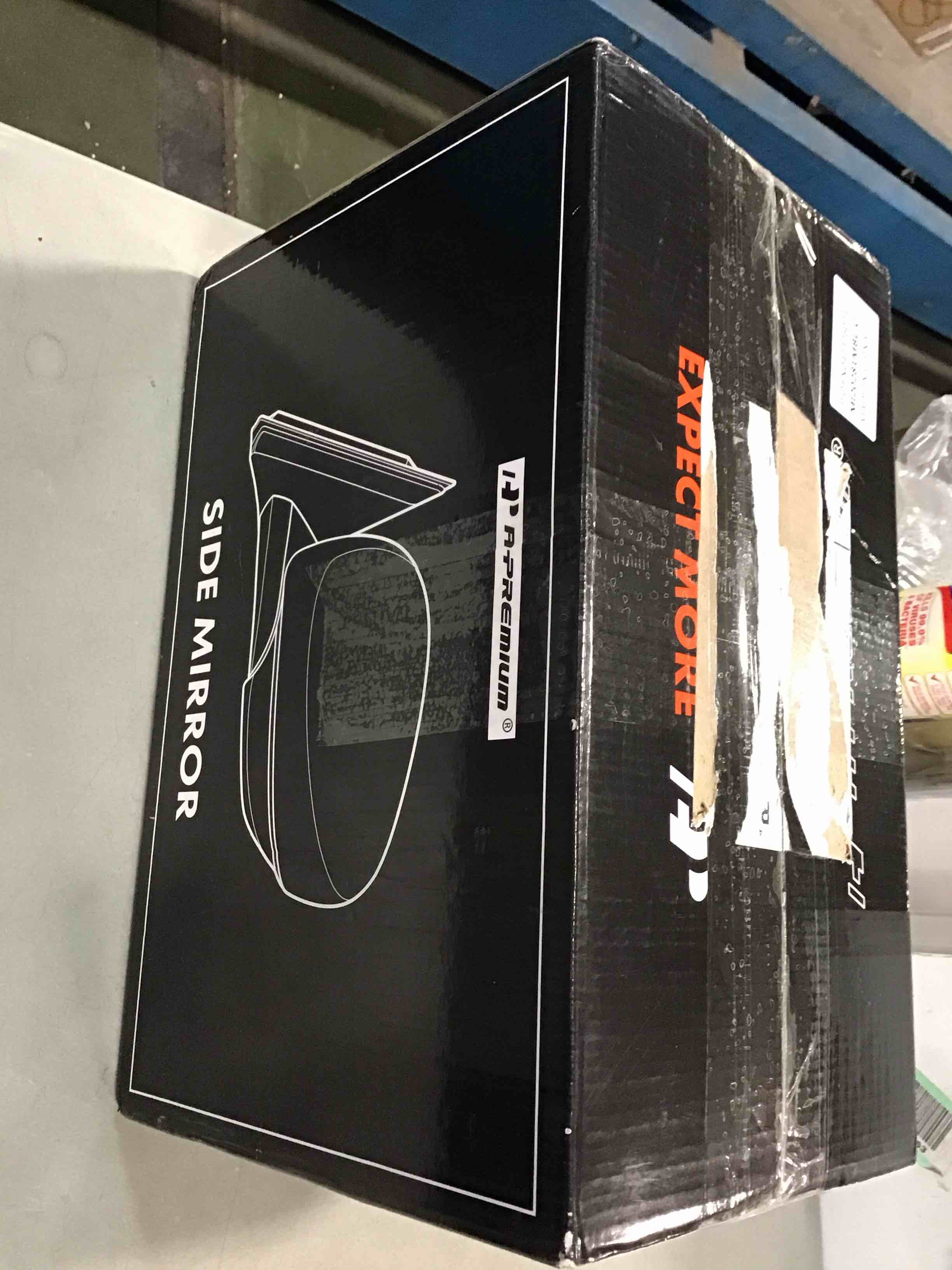 https://s3.amazonaws.com/lotting-images-prod/bidfta/BLU5913263_1709924282277.jpeg