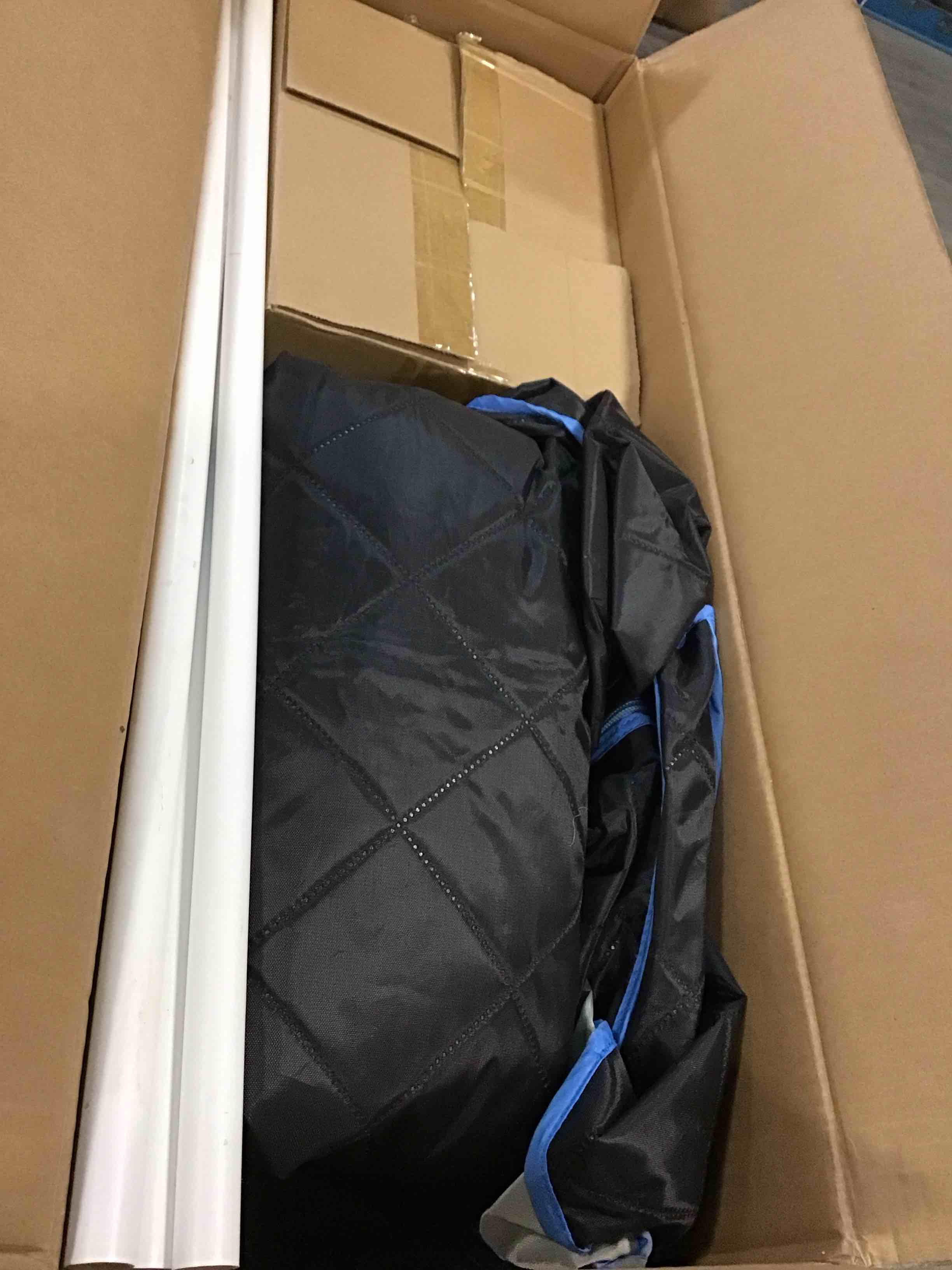 https://s3.amazonaws.com/lotting-images-prod/bidfta/BLU5913308_1709930513624.jpeg