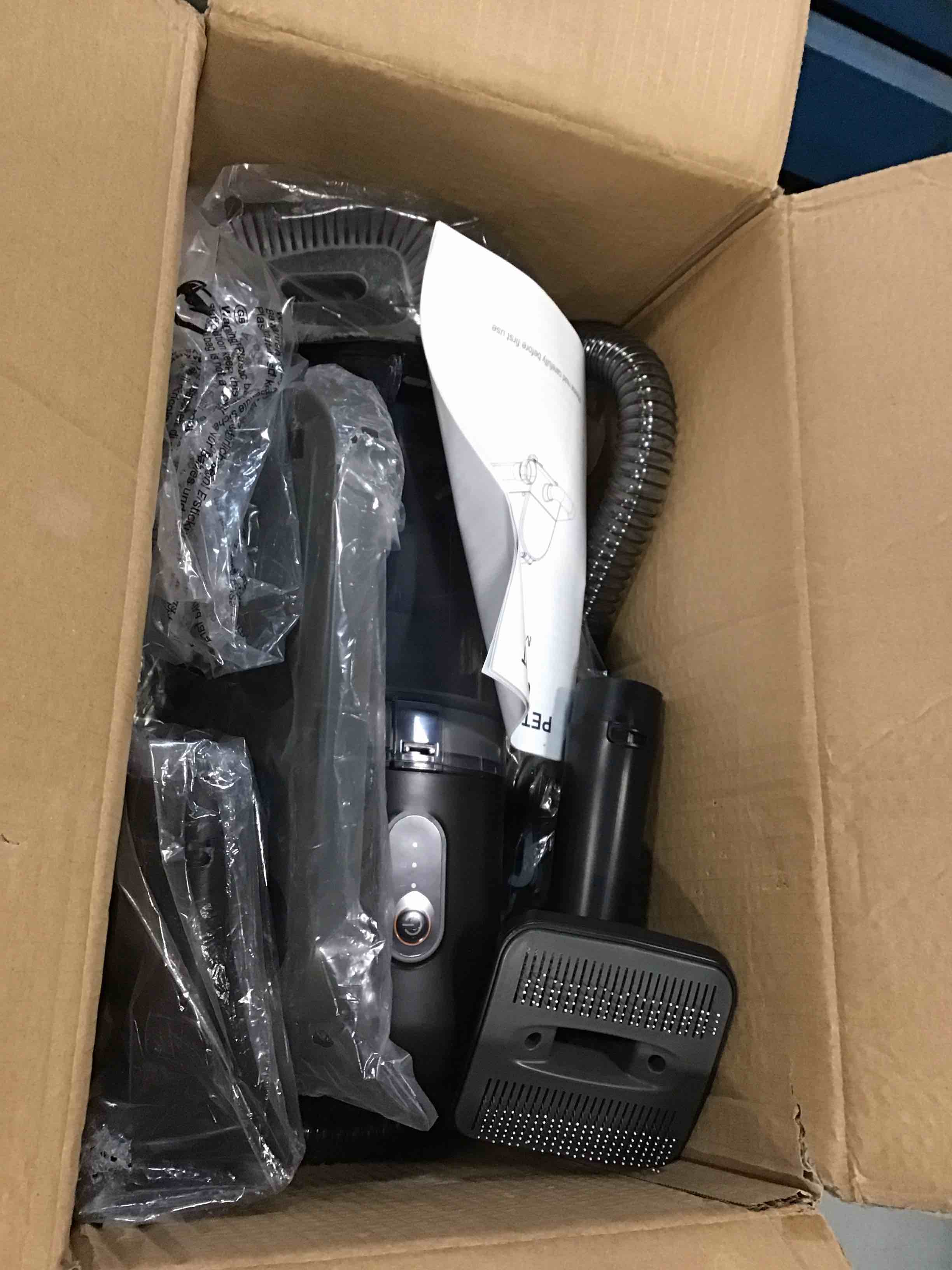 https://s3.amazonaws.com/lotting-images-prod/bidfta/BLU5913365_1709989232393.jpeg