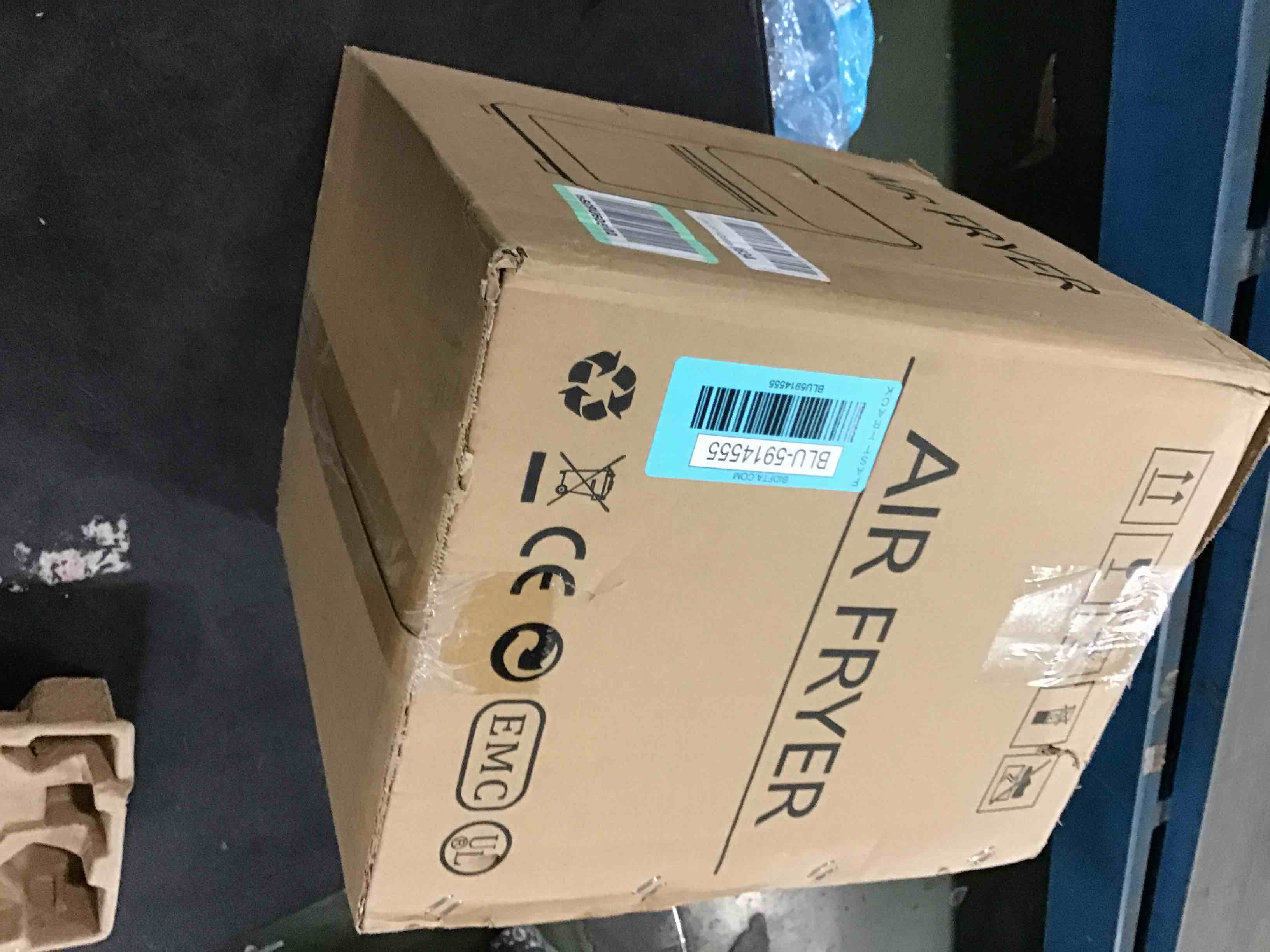 https://s3.amazonaws.com/lotting-images-prod/bidfta/BLU5914555_1717761178469.jpeg