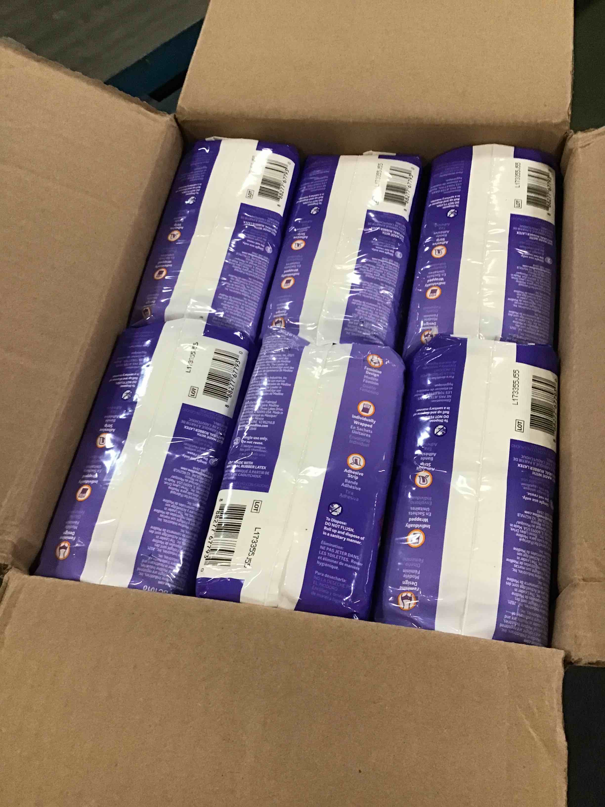 https://s3.amazonaws.com/lotting-images-prod/bidfta/BLU5914564_1717767910384.jpeg