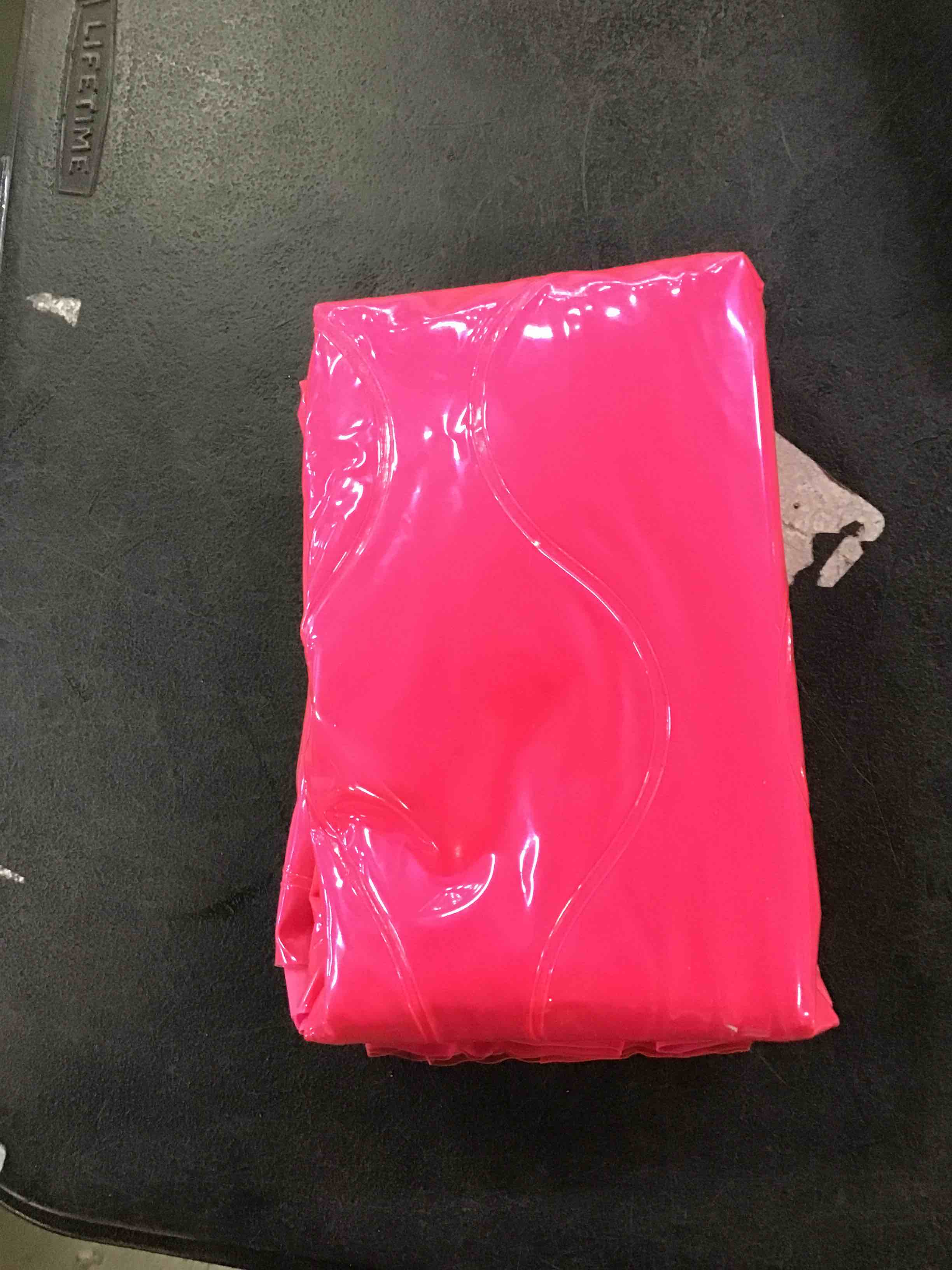https://s3.amazonaws.com/lotting-images-prod/bidfta/BLU5914566_1717767208838.jpeg