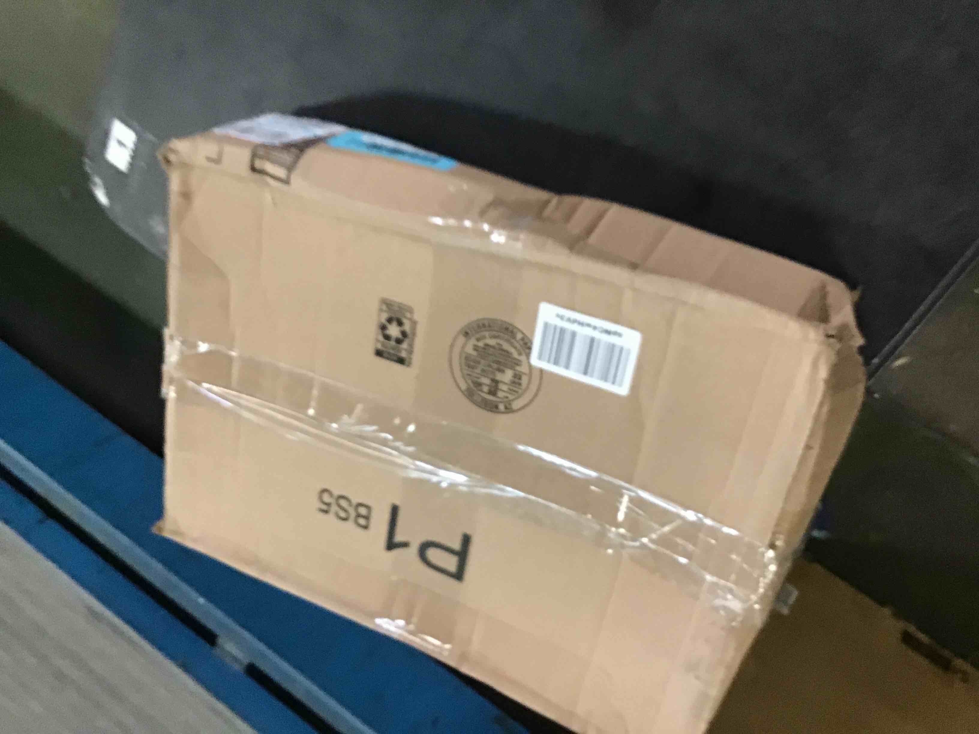 https://s3.amazonaws.com/lotting-images-prod/bidfta/BLU5914630_1717774538008.jpeg