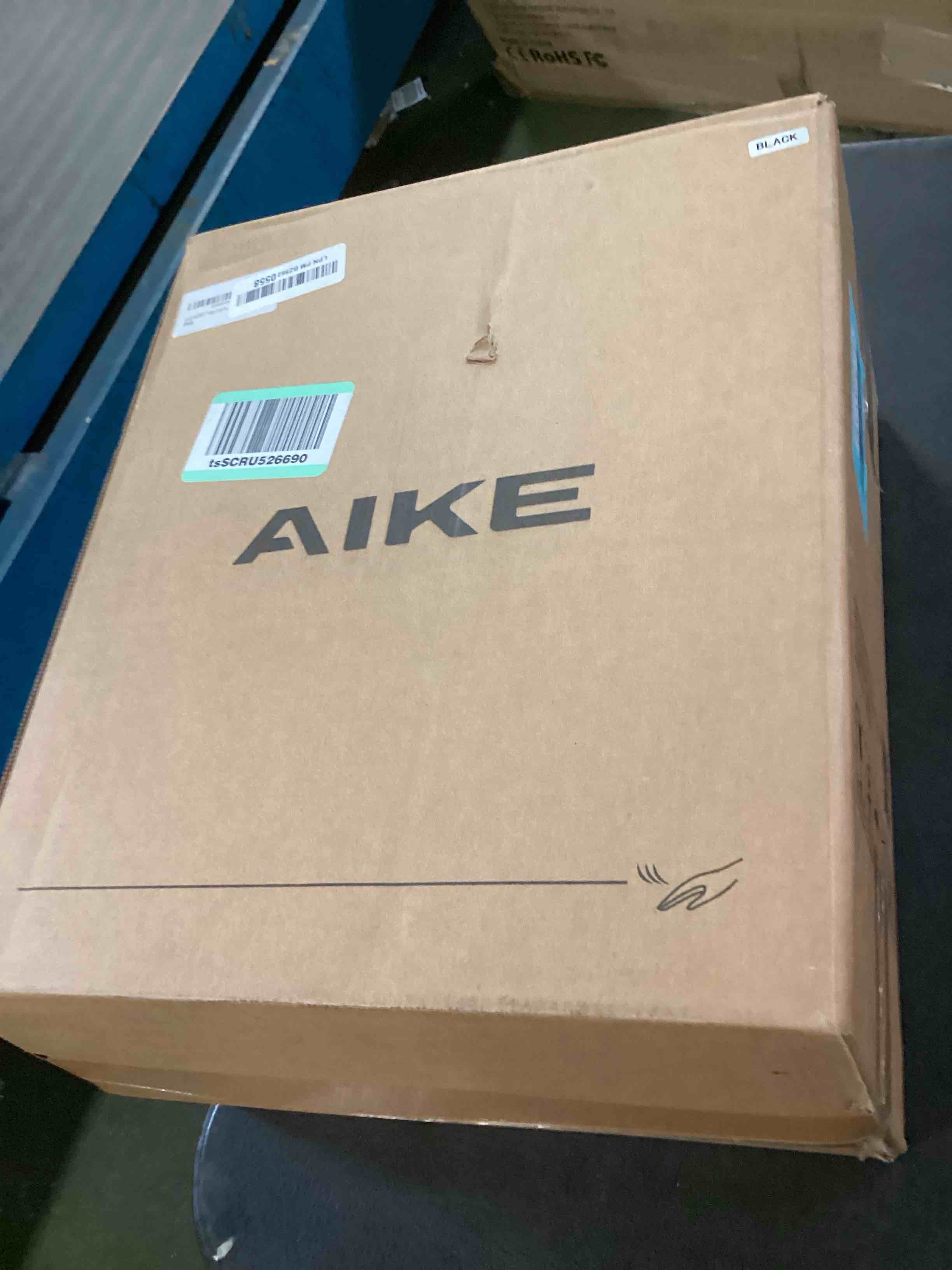 https://s3.amazonaws.com/lotting-images-prod/bidfta/BLU5914772_1718021874759.jpeg