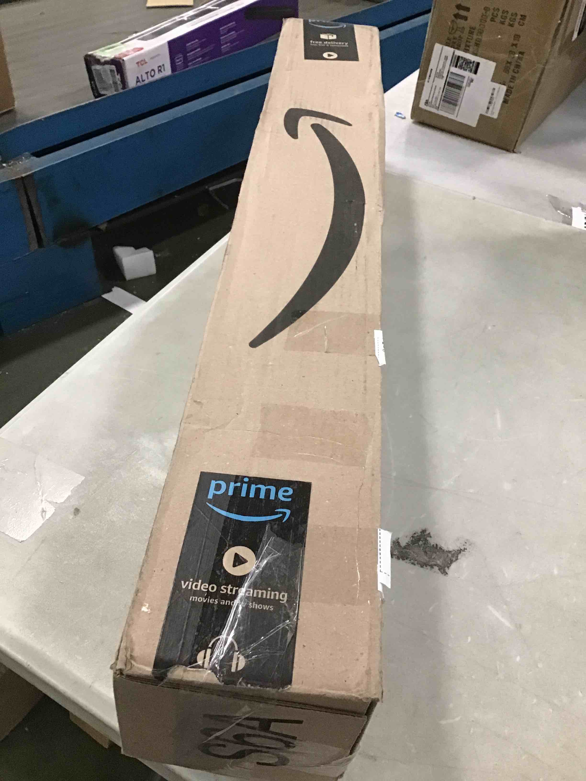 https://s3.amazonaws.com/lotting-images-prod/bidfta/BLU5915005_1709325889439.jpeg