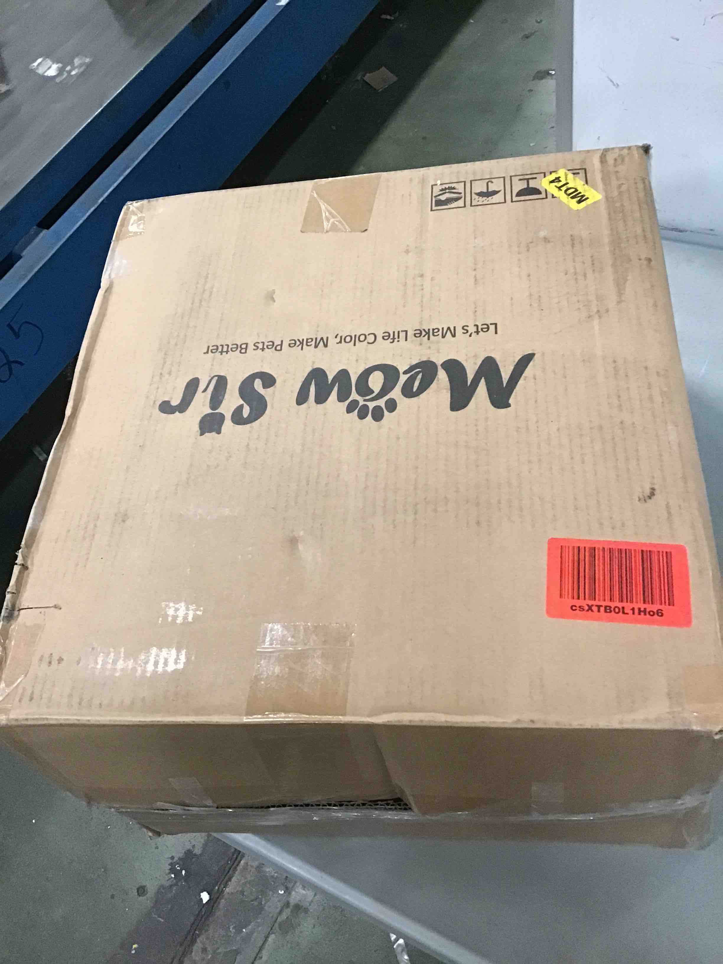 https://s3.amazonaws.com/lotting-images-prod/bidfta/BLU5915299_1709656463246.jpeg