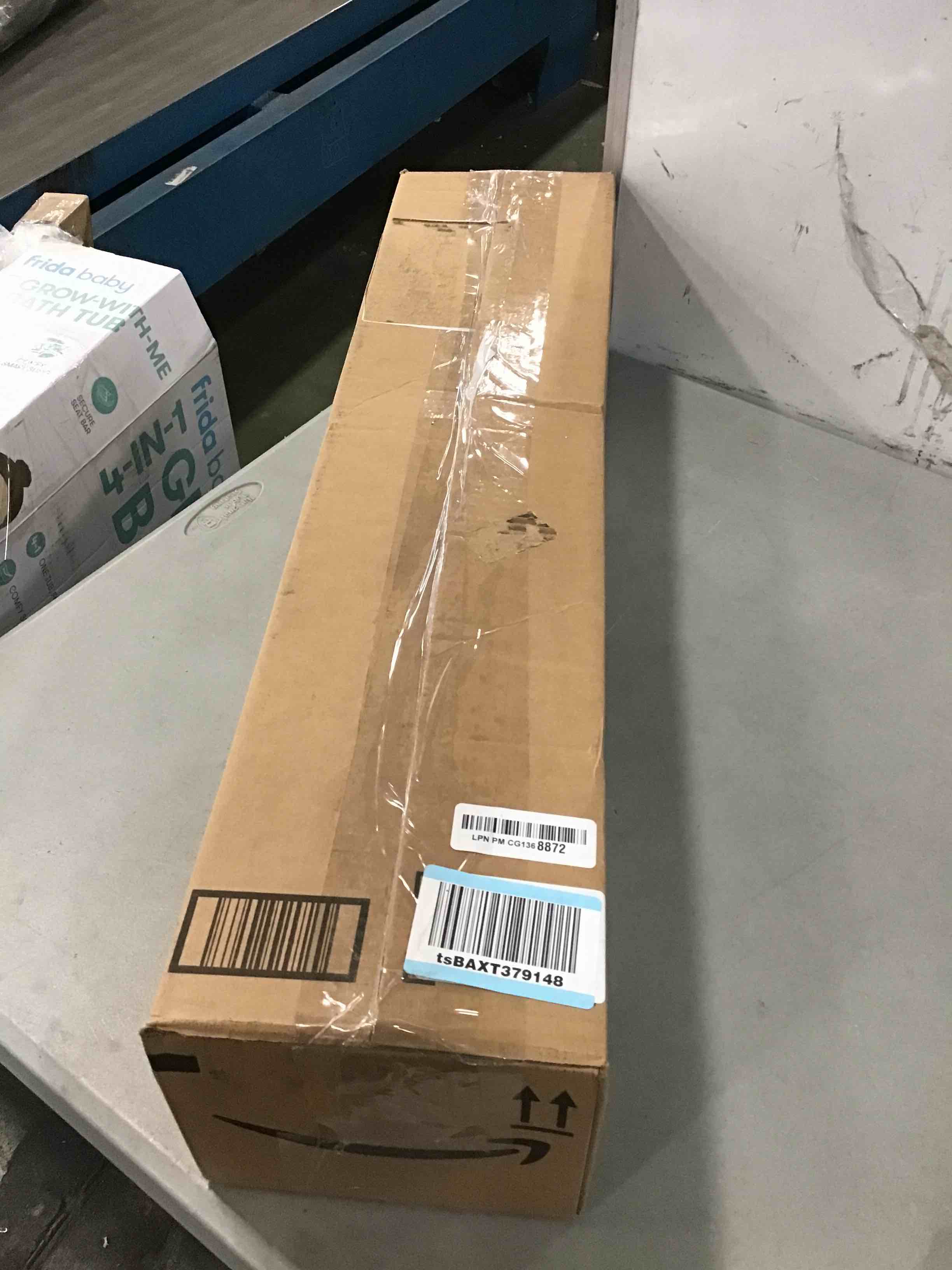 https://s3.amazonaws.com/lotting-images-prod/bidfta/BLU5915470_1709745608500.jpeg