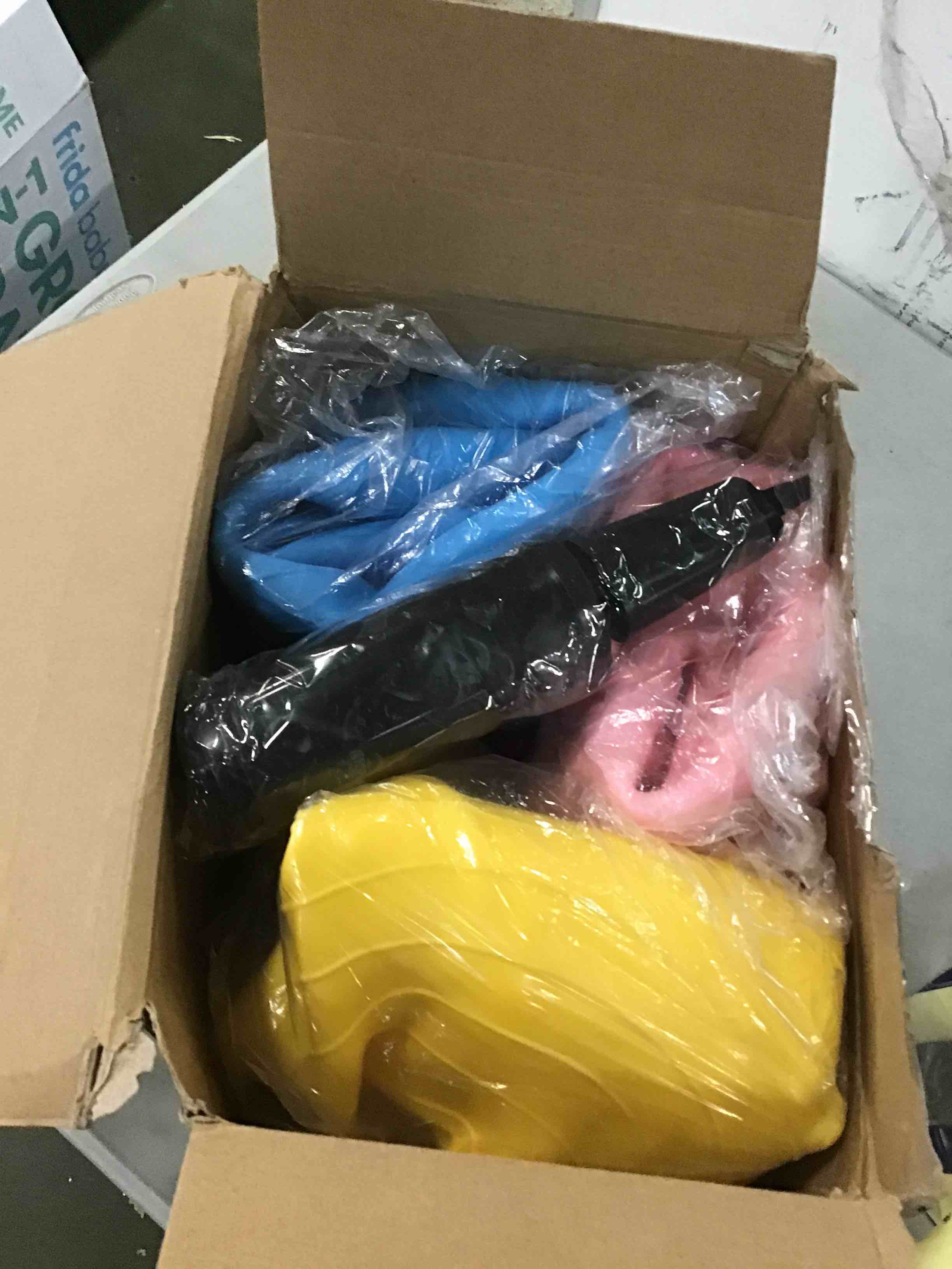 https://s3.amazonaws.com/lotting-images-prod/bidfta/BLU5915498_1709751073819.jpeg