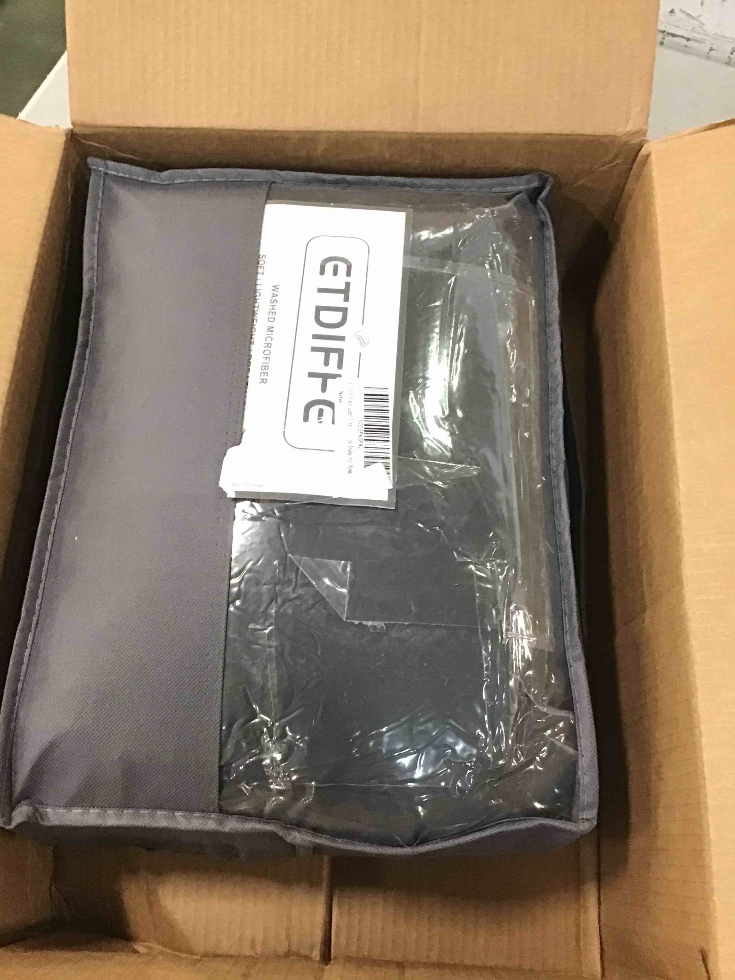 https://s3.amazonaws.com/lotting-images-prod/bidfta/BLU5915503_1709751721958.jpeg