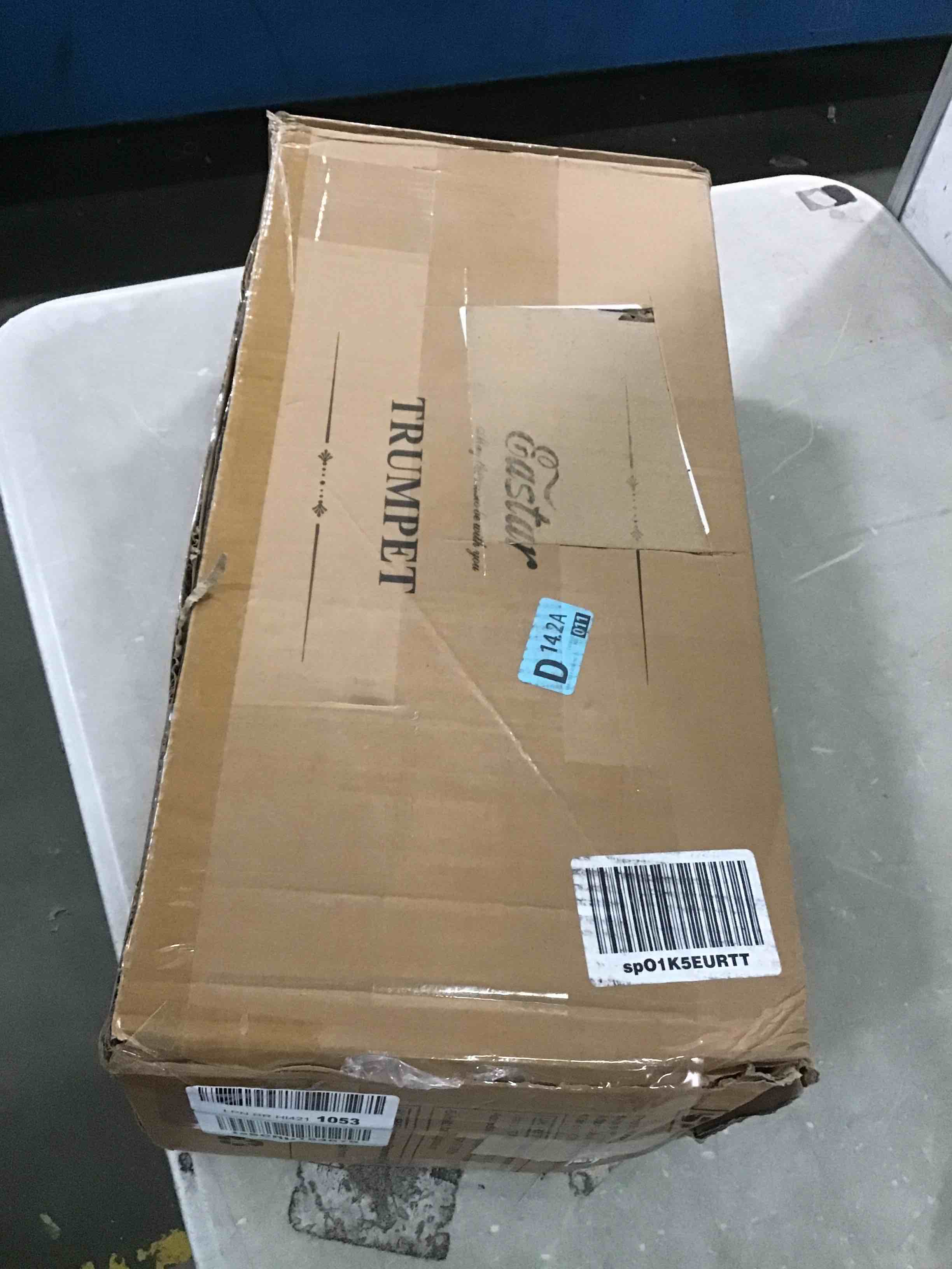 https://s3.amazonaws.com/lotting-images-prod/bidfta/BLU5915766_1709906146811.jpeg