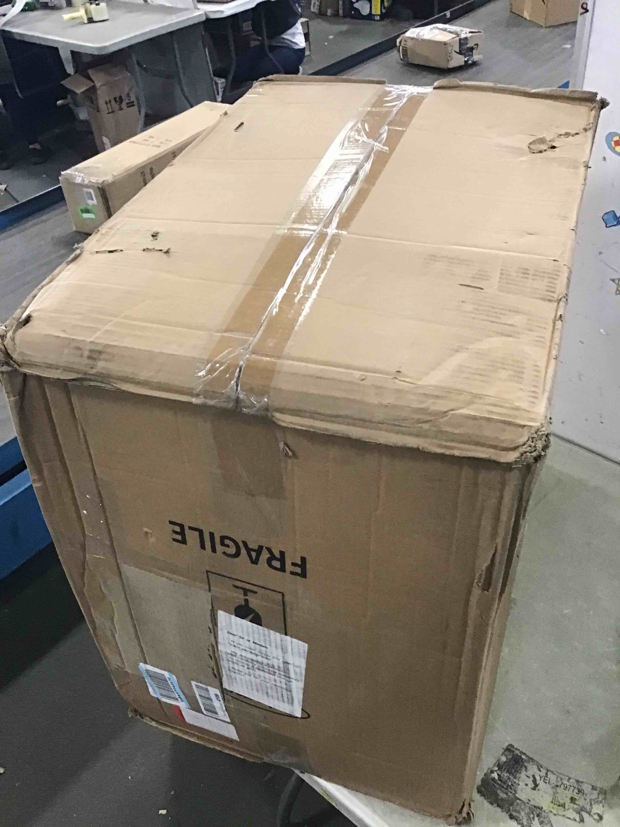 https://s3.amazonaws.com/lotting-images-prod/bidfta/BLU5916222_1710268796122.jpeg