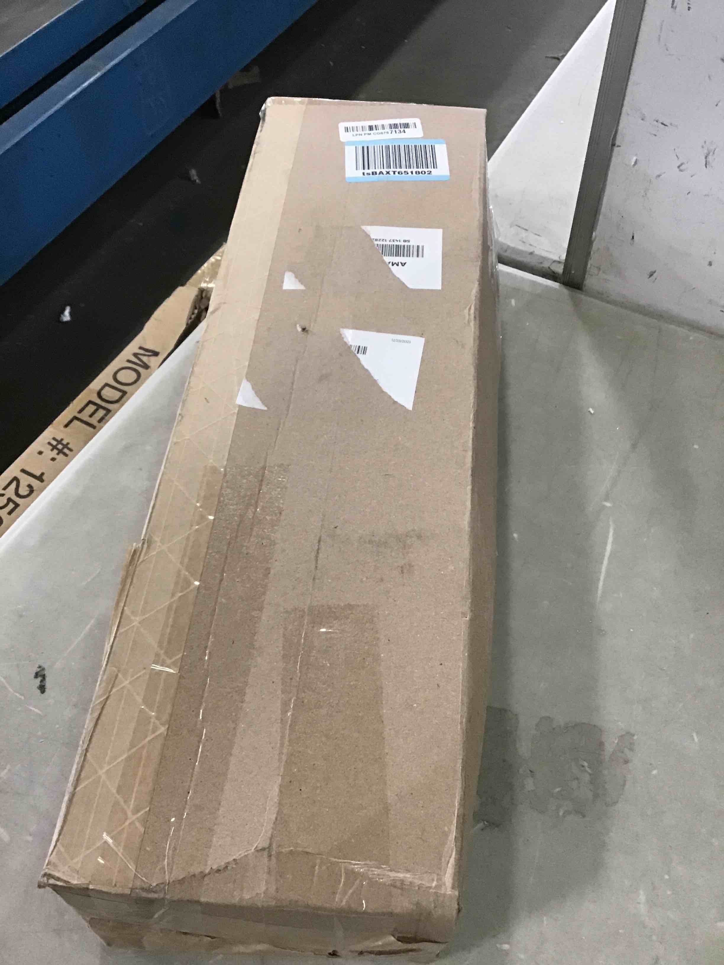 https://s3.amazonaws.com/lotting-images-prod/bidfta/BLU5916228_1710269835016.jpeg