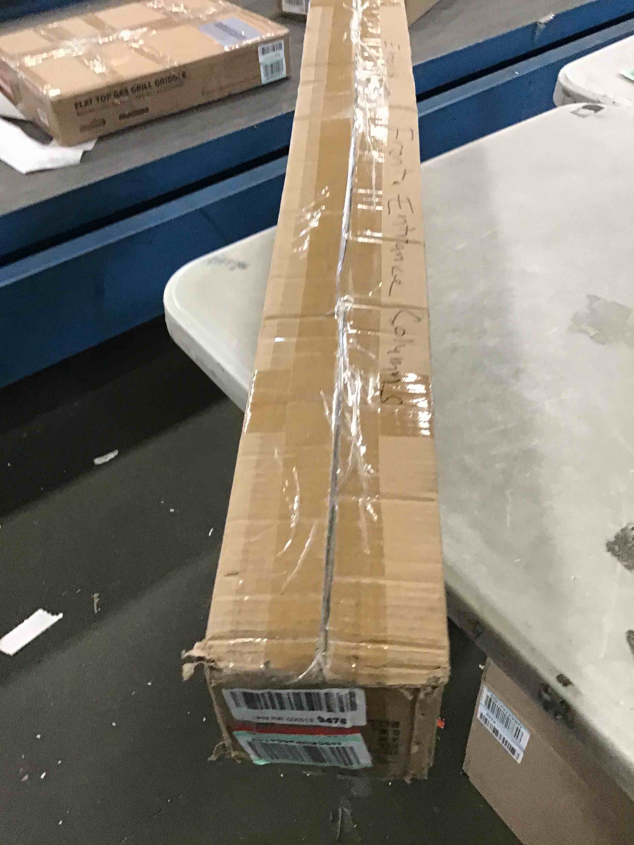 https://s3.amazonaws.com/lotting-images-prod/bidfta/BLU5916396_1710353321022.jpeg