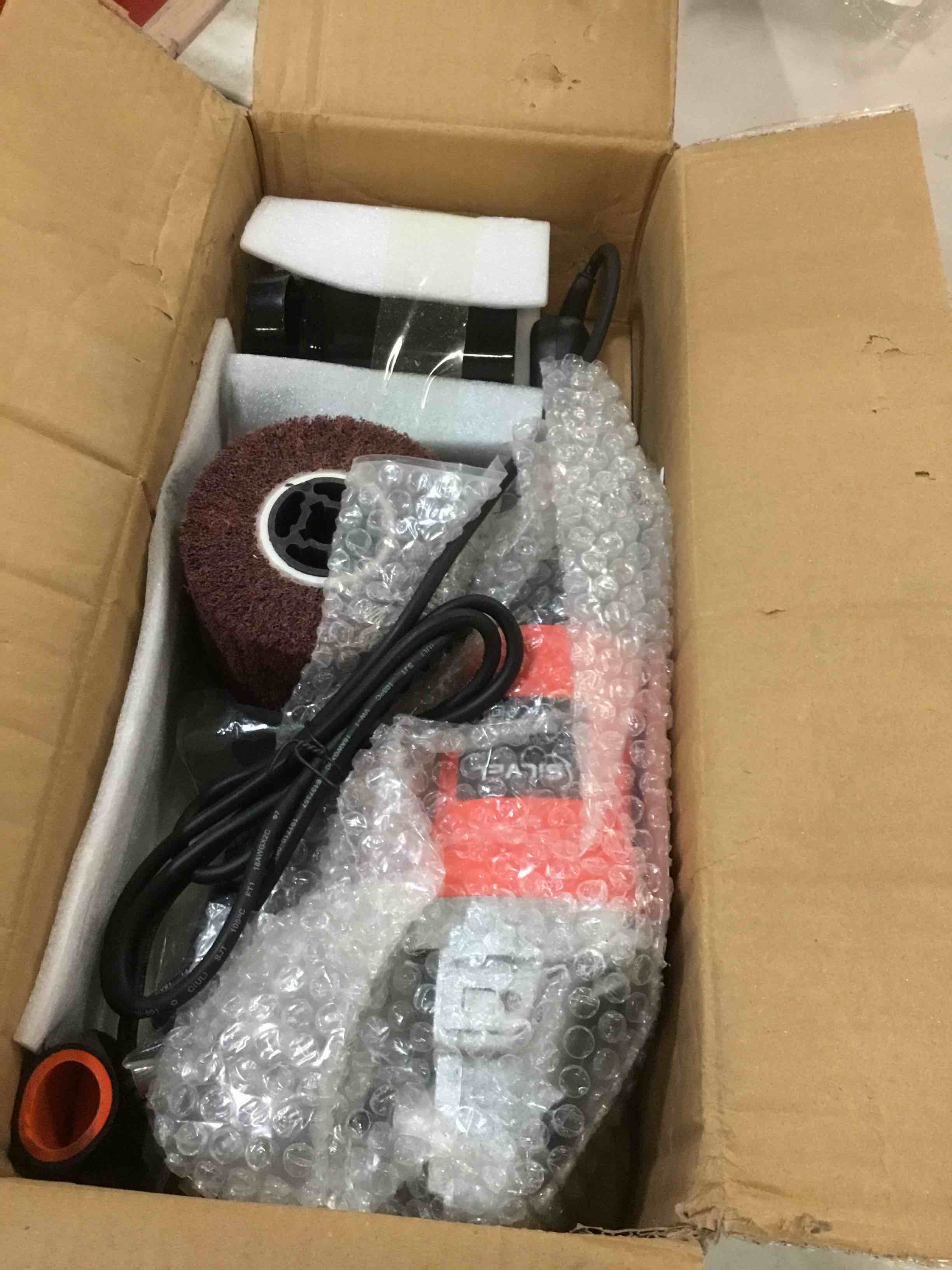 https://s3.amazonaws.com/lotting-images-prod/bidfta/BLU5916589_1709581200833.jpeg