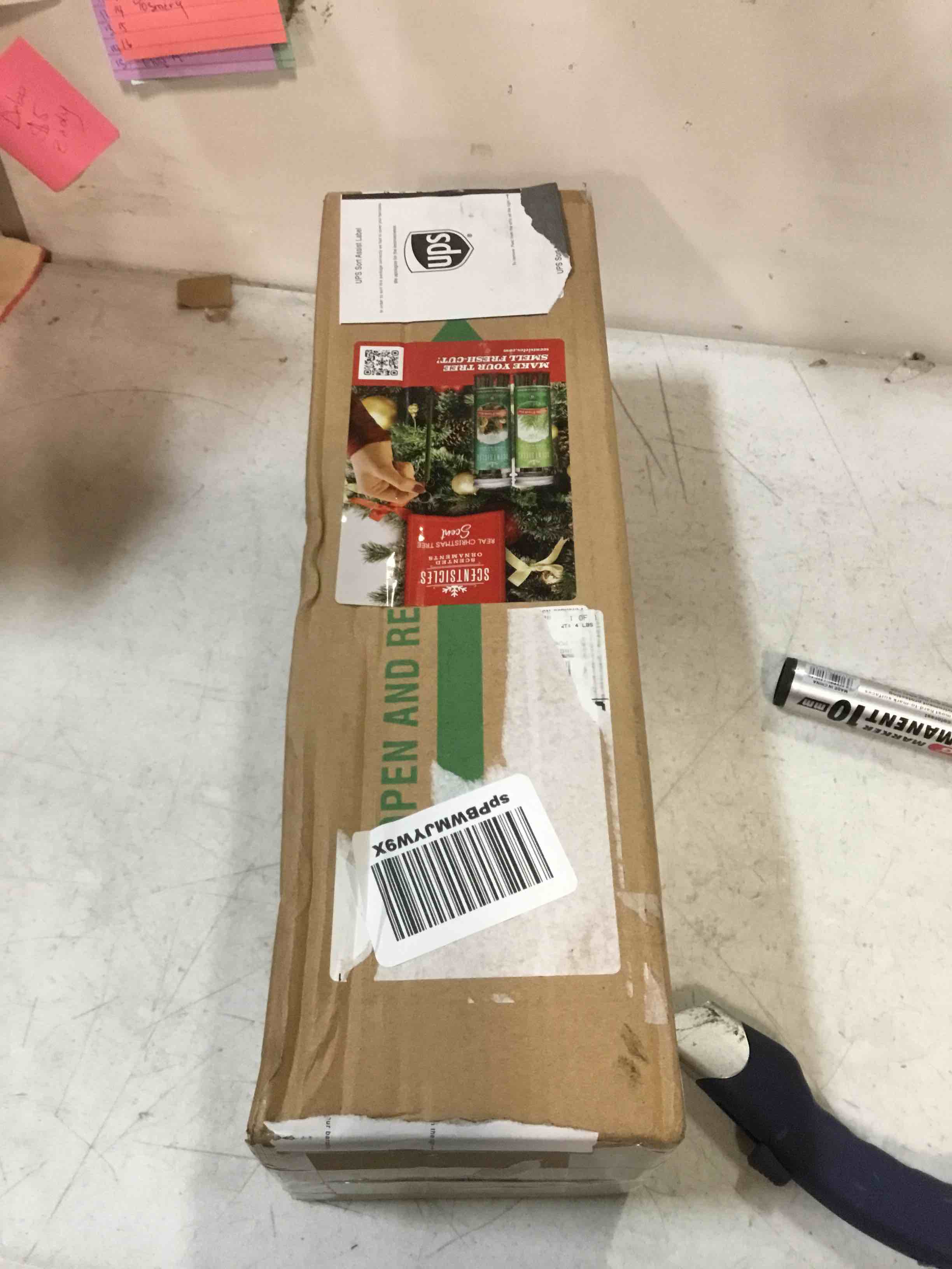 https://s3.amazonaws.com/lotting-images-prod/bidfta/BLU5916741_1709658445902.jpeg