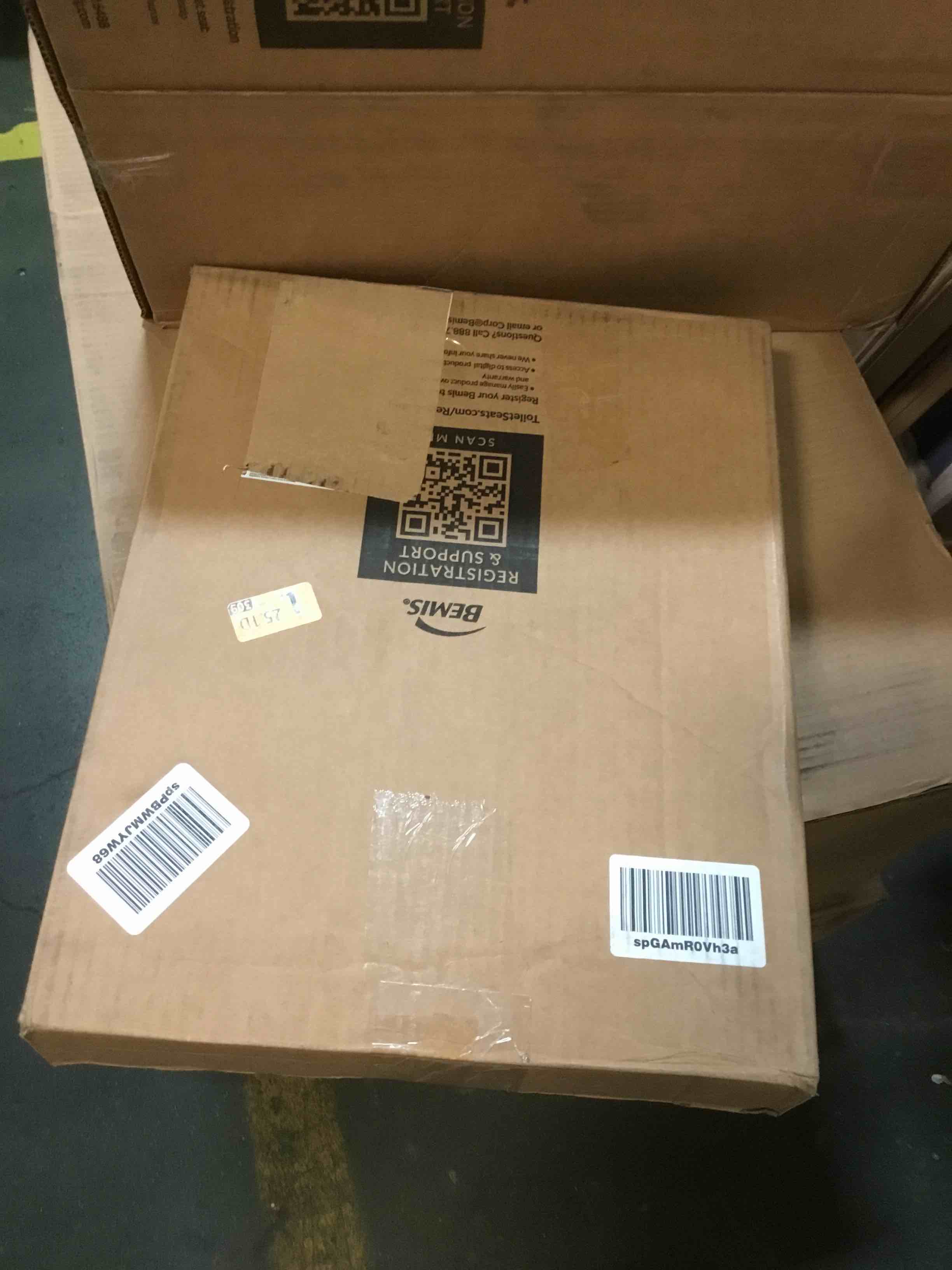 Assortment of Round Bowl Seats, fits all round toilets, different styles and different sizes, from different brands,