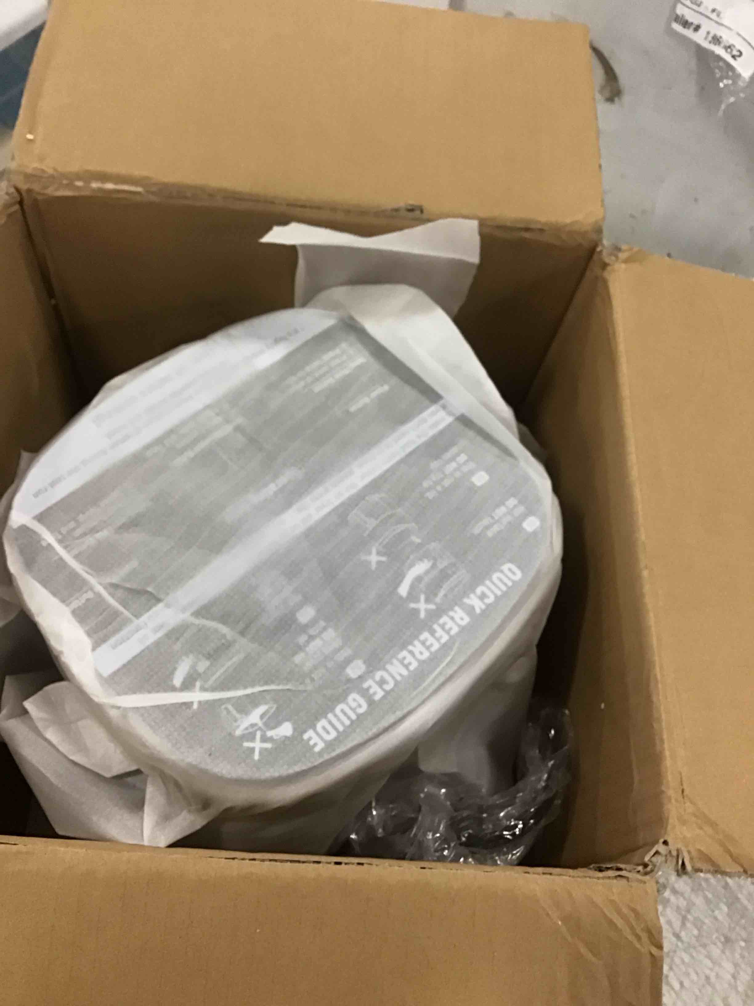 https://s3.amazonaws.com/lotting-images-prod/bidfta/BLU5917176_1709837614495.jpeg