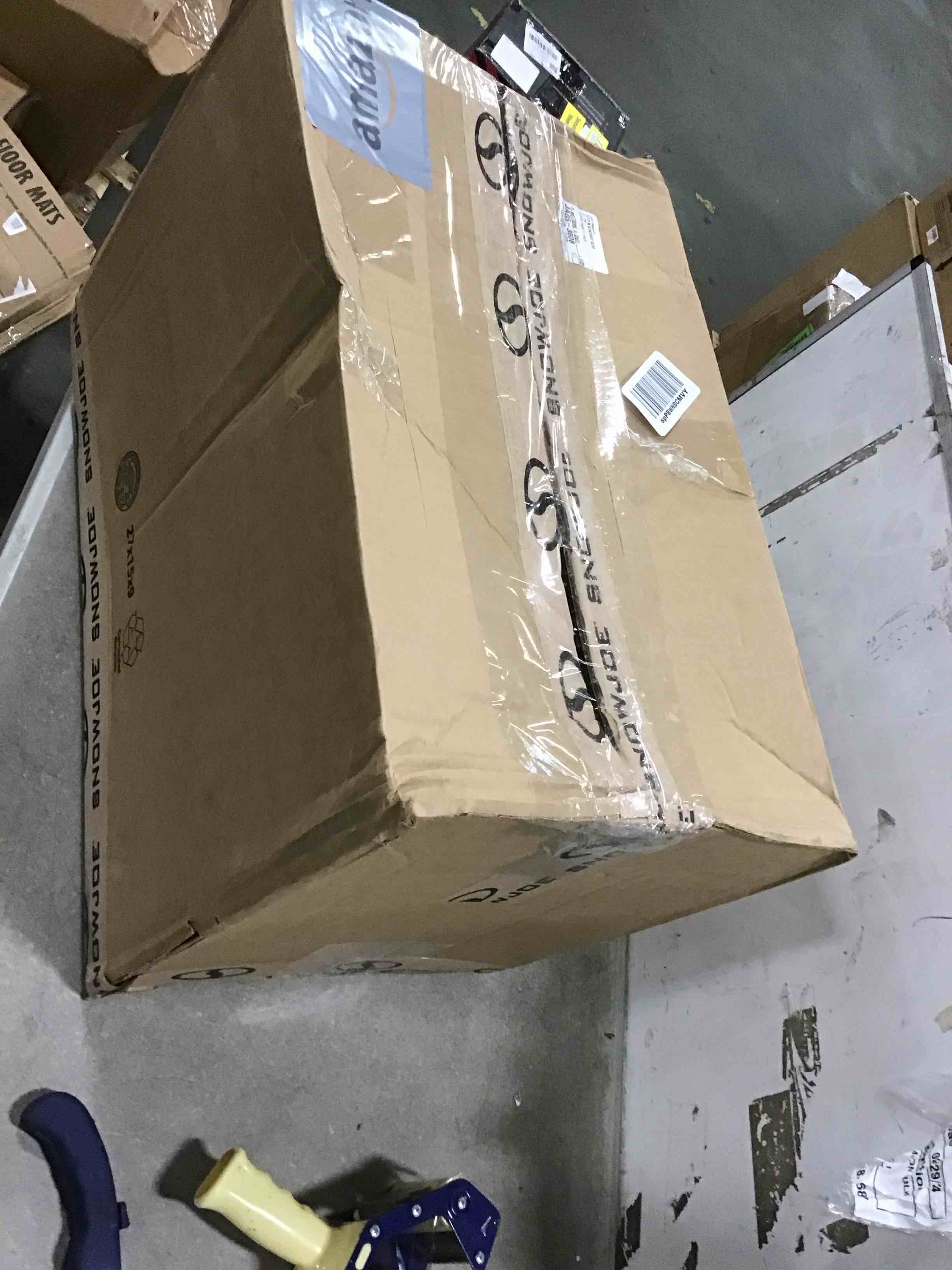 https://s3.amazonaws.com/lotting-images-prod/bidfta/BLU5917266_1709904755779.jpeg
