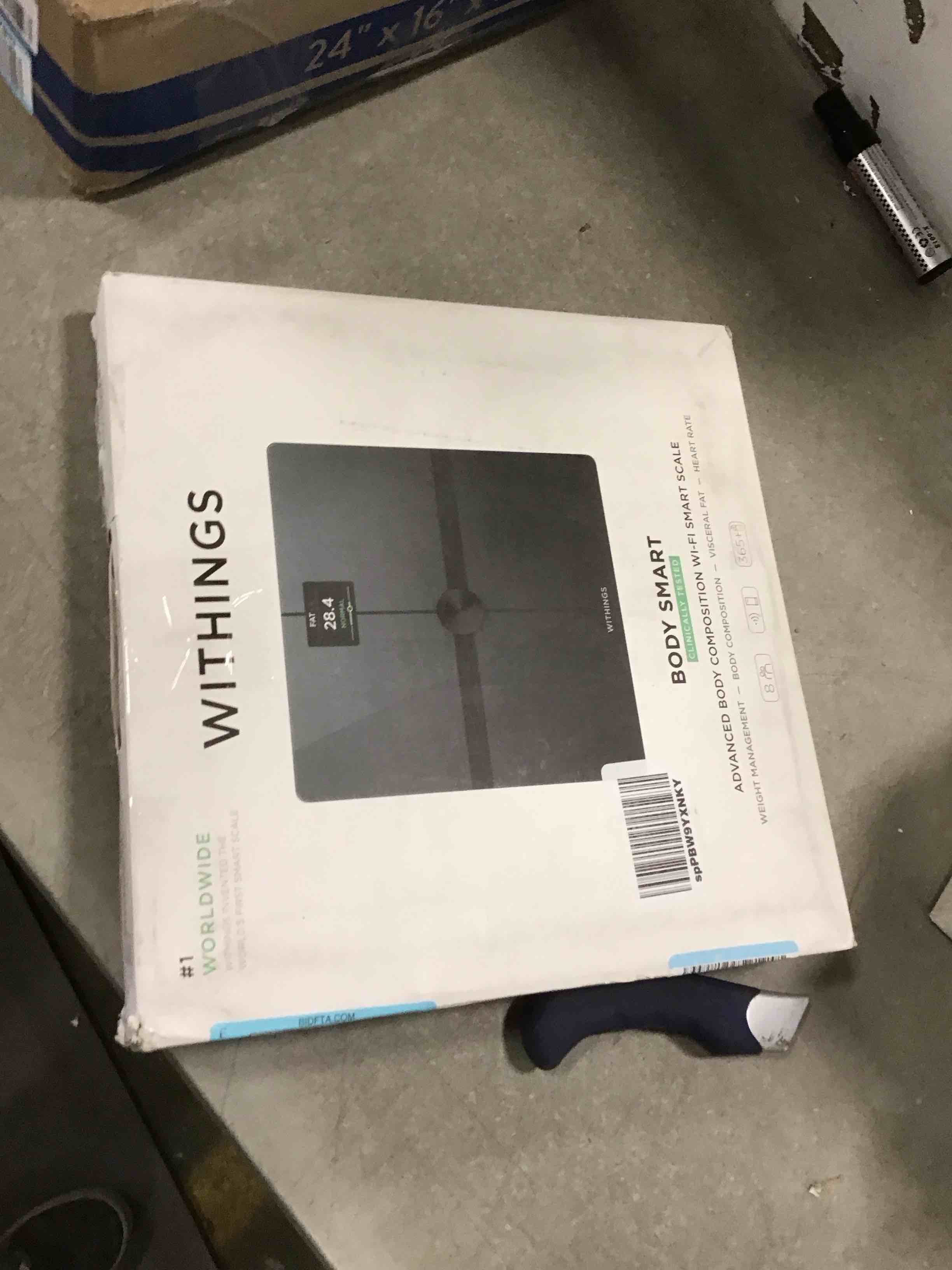 https://s3.amazonaws.com/lotting-images-prod/bidfta/BLU5917408_1709928674839.jpeg