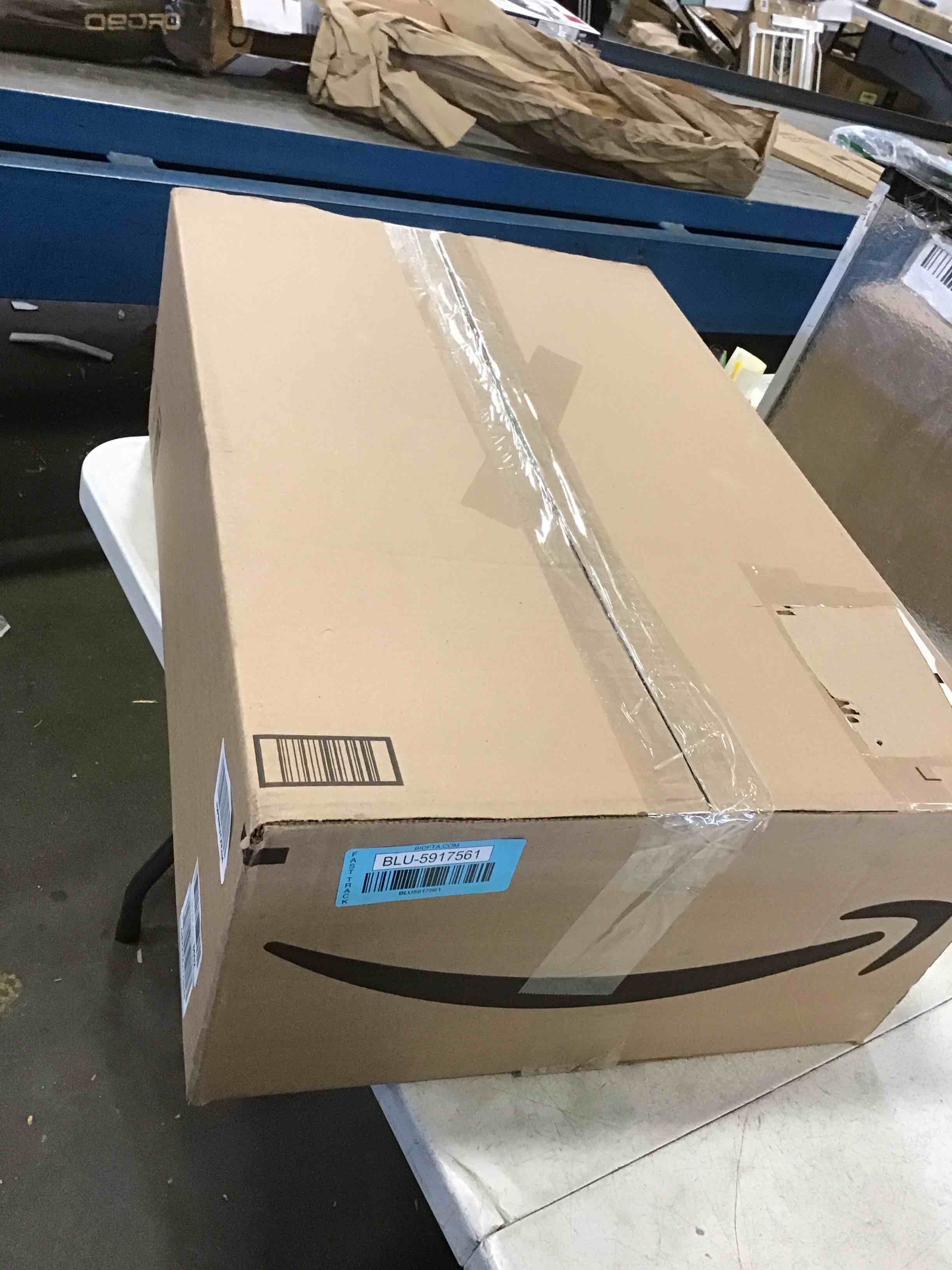https://s3.amazonaws.com/lotting-images-prod/bidfta/BLU5917561_1710179214061.jpeg