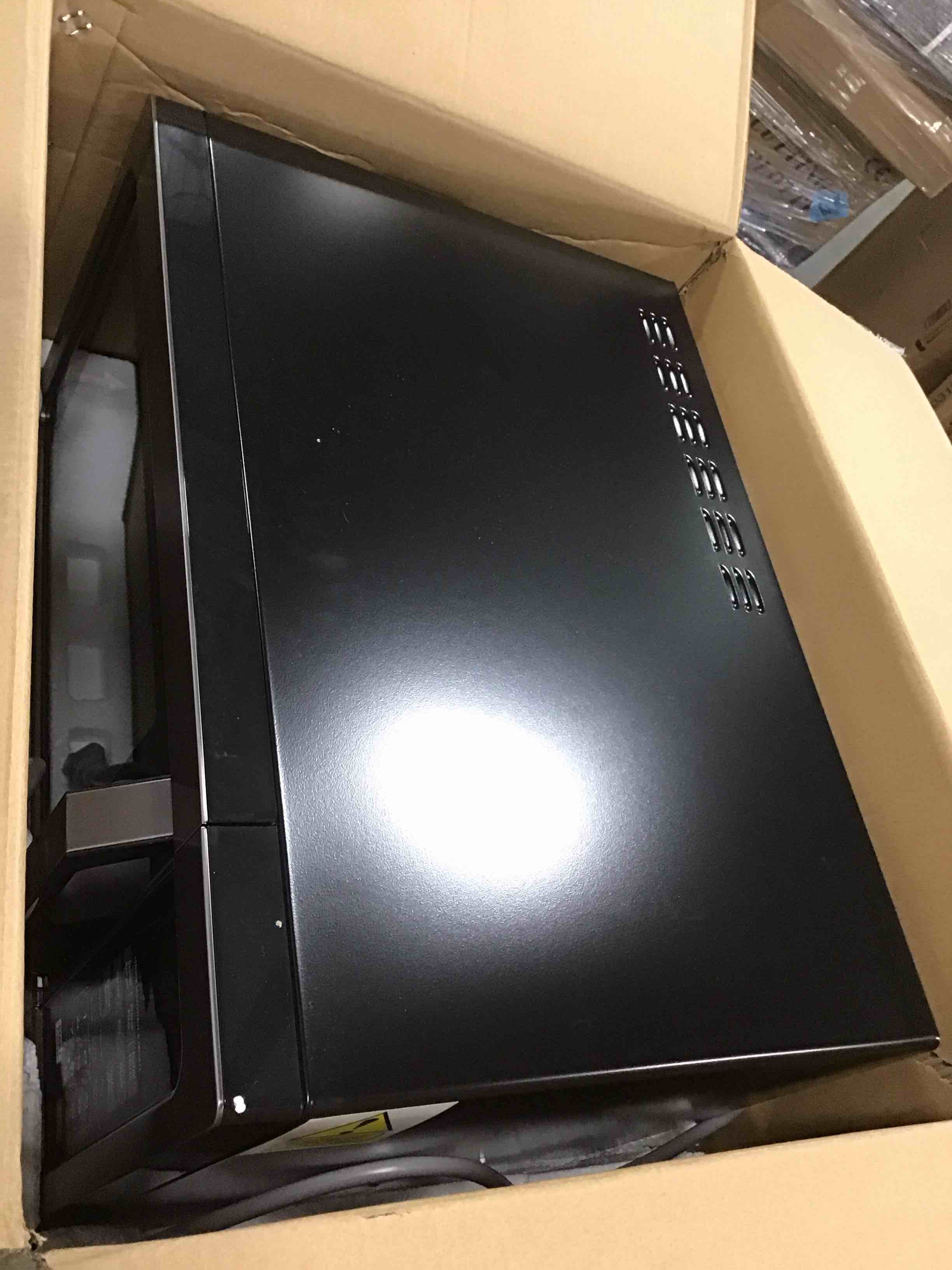 https://s3.amazonaws.com/lotting-images-prod/bidfta/BLU5917628_1710247907692.jpeg