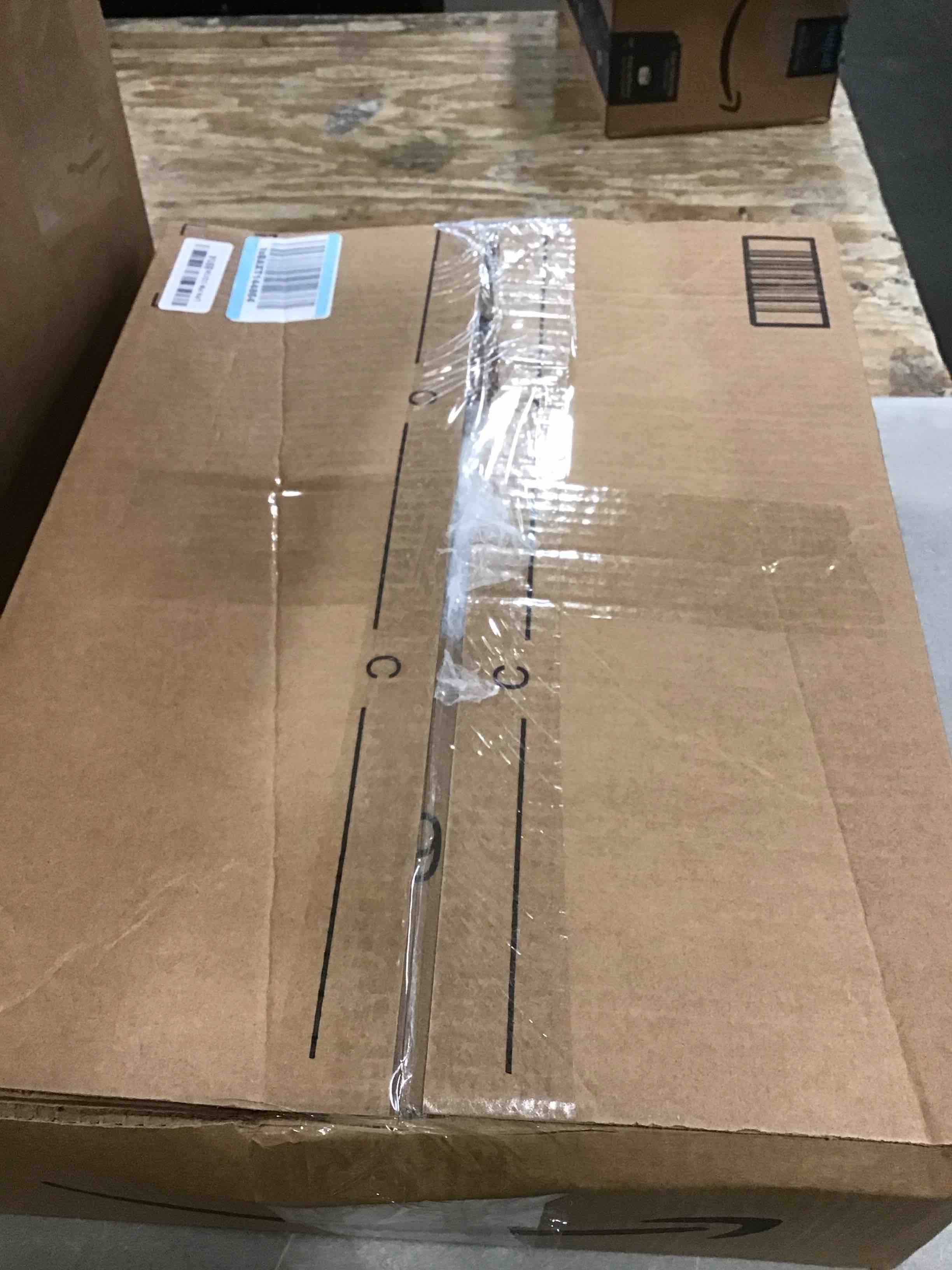 https://s3.amazonaws.com/lotting-images-prod/bidfta/BLU5917763_1710270993173.jpeg