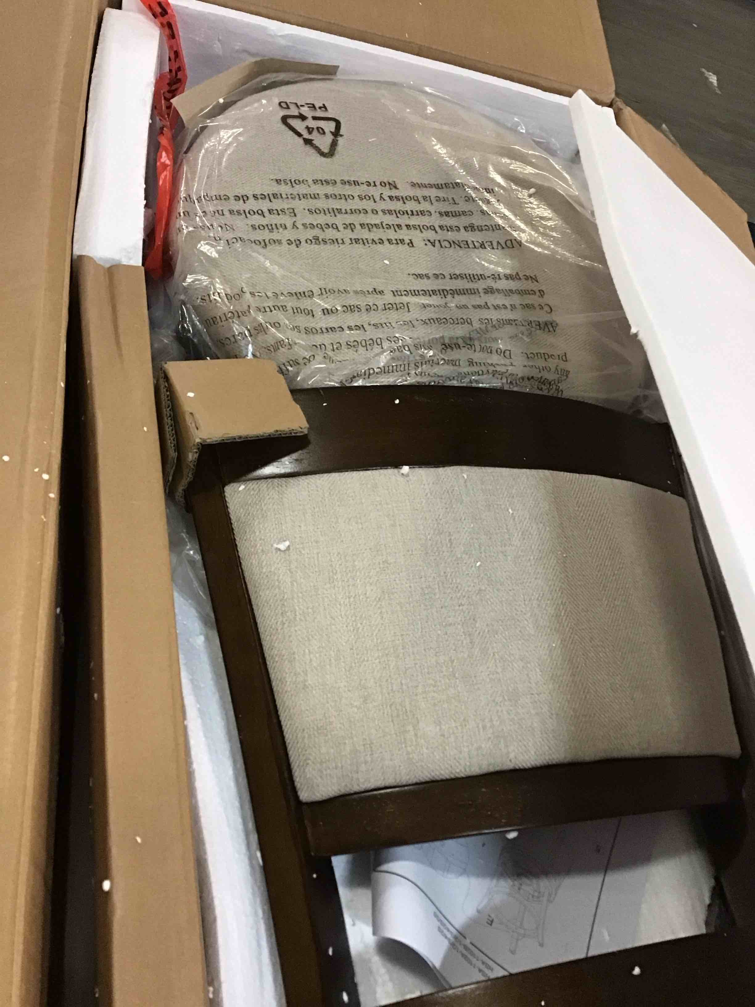 https://s3.amazonaws.com/lotting-images-prod/bidfta/BLU5917863_1710341287118.jpeg