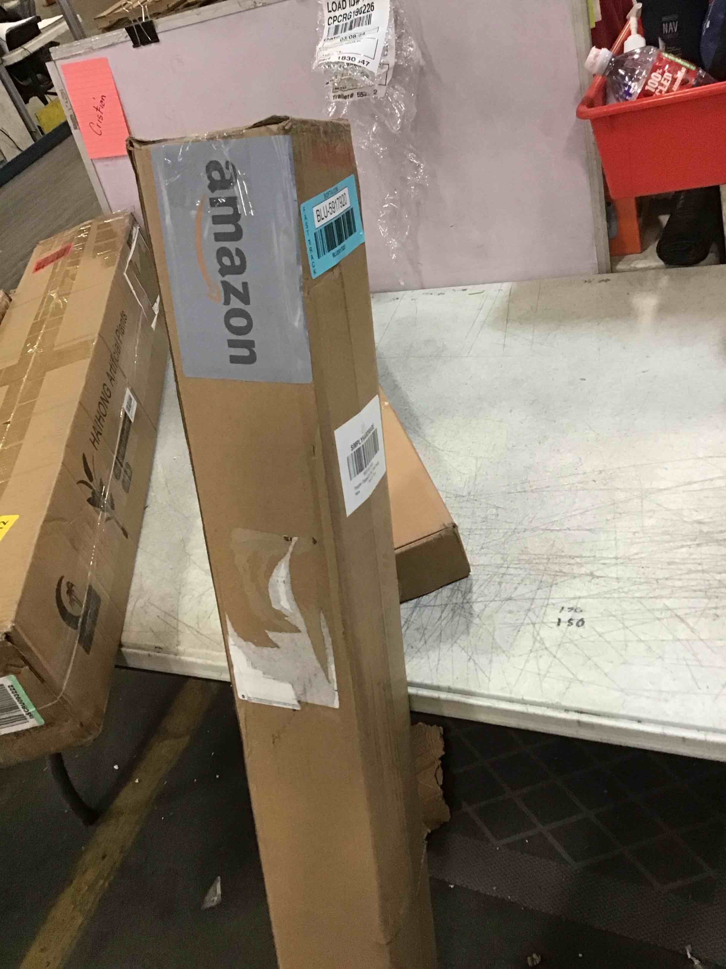 https://s3.amazonaws.com/lotting-images-prod/bidfta/BLU5917920_1710353198028.jpeg
