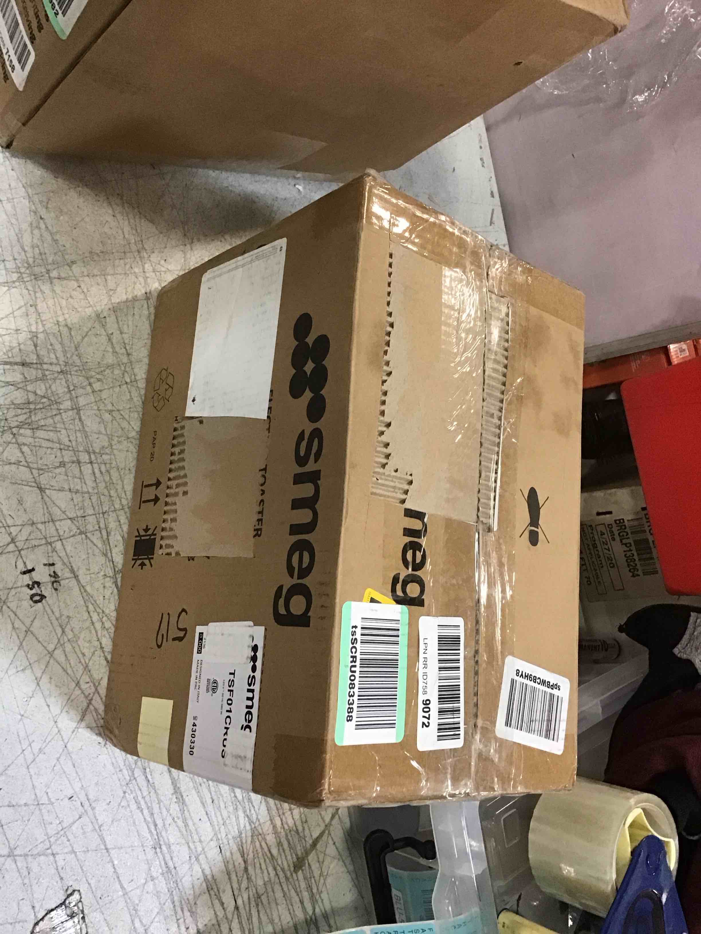 https://s3.amazonaws.com/lotting-images-prod/bidfta/BLU5917927_1710354117516.jpeg