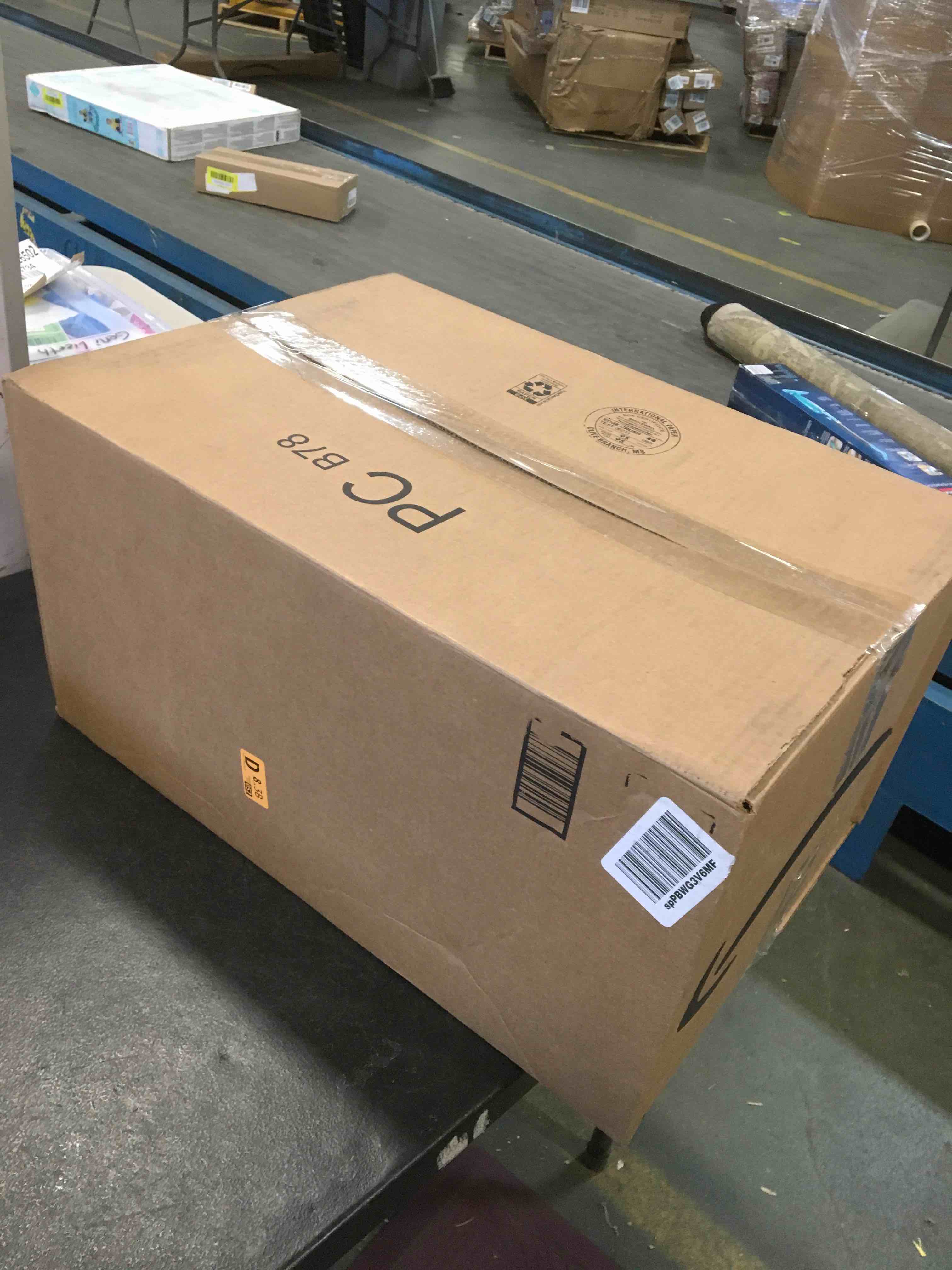 https://s3.amazonaws.com/lotting-images-prod/bidfta/BLU5917968_1709477828592.jpeg