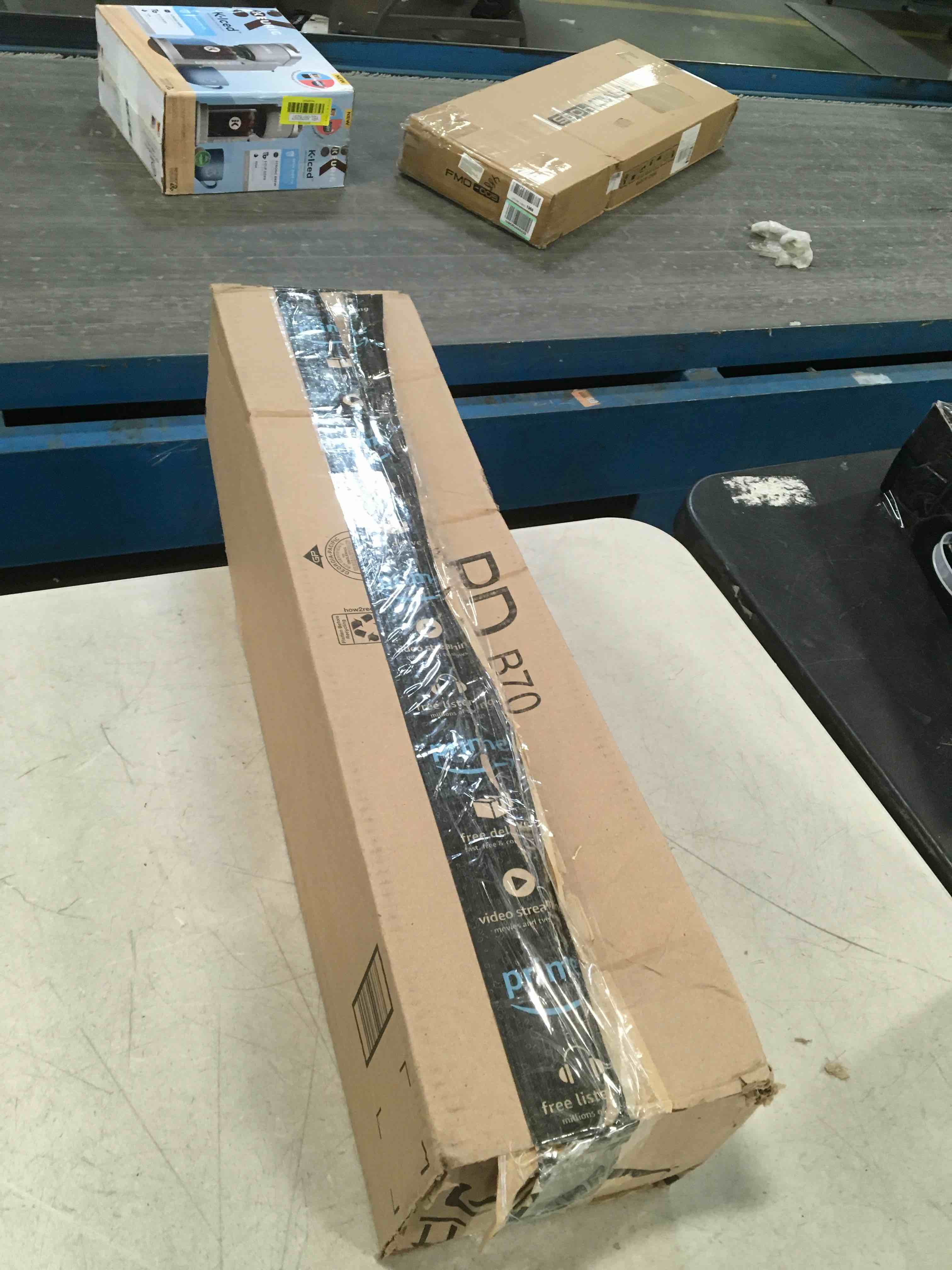https://s3.amazonaws.com/lotting-images-prod/bidfta/BLU5918382_1709644019517.jpeg